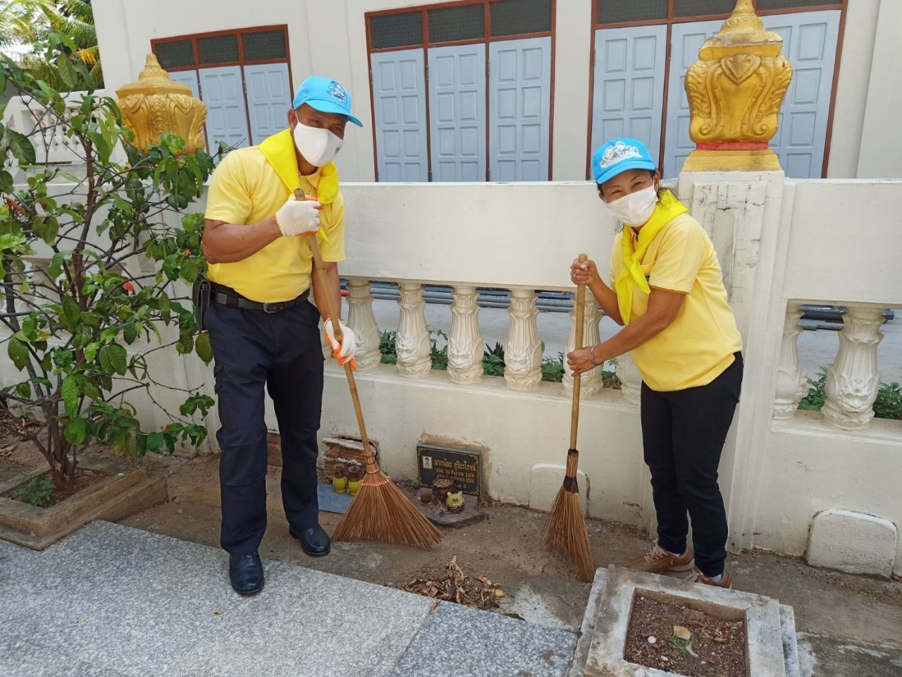 พช.ยโสธร ร่วมพิธีถวายเครื่องราชสักการะ เนื่องในวันพระบาทสมเด็จพระพุทธยอดฟ้าจุฬาโลกมหาราชและวันที่ระลึกมหาจักรีบรมราชวงศ์