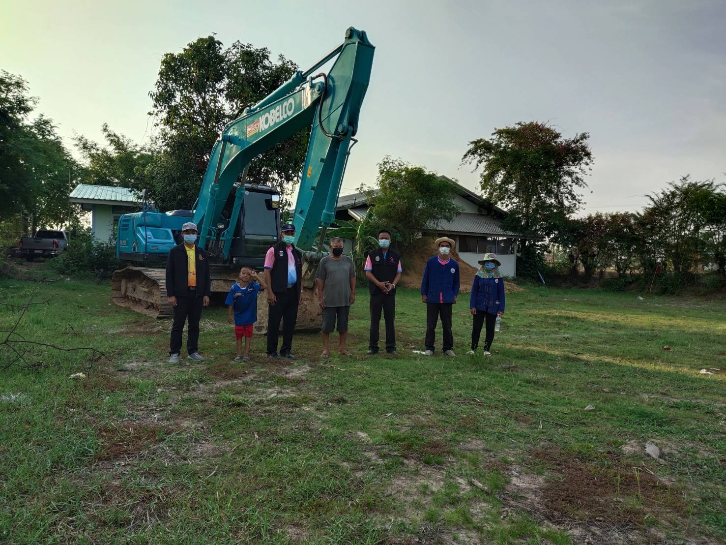 ร่วมมือกับภาคี เดินหน้าขับเคลื่อนศูนย์เรียนรู้ทฤษฎีใหม่ รูปแบบ “โคก หนอง นา ” แปลงนายสุริยา แก้วสาร