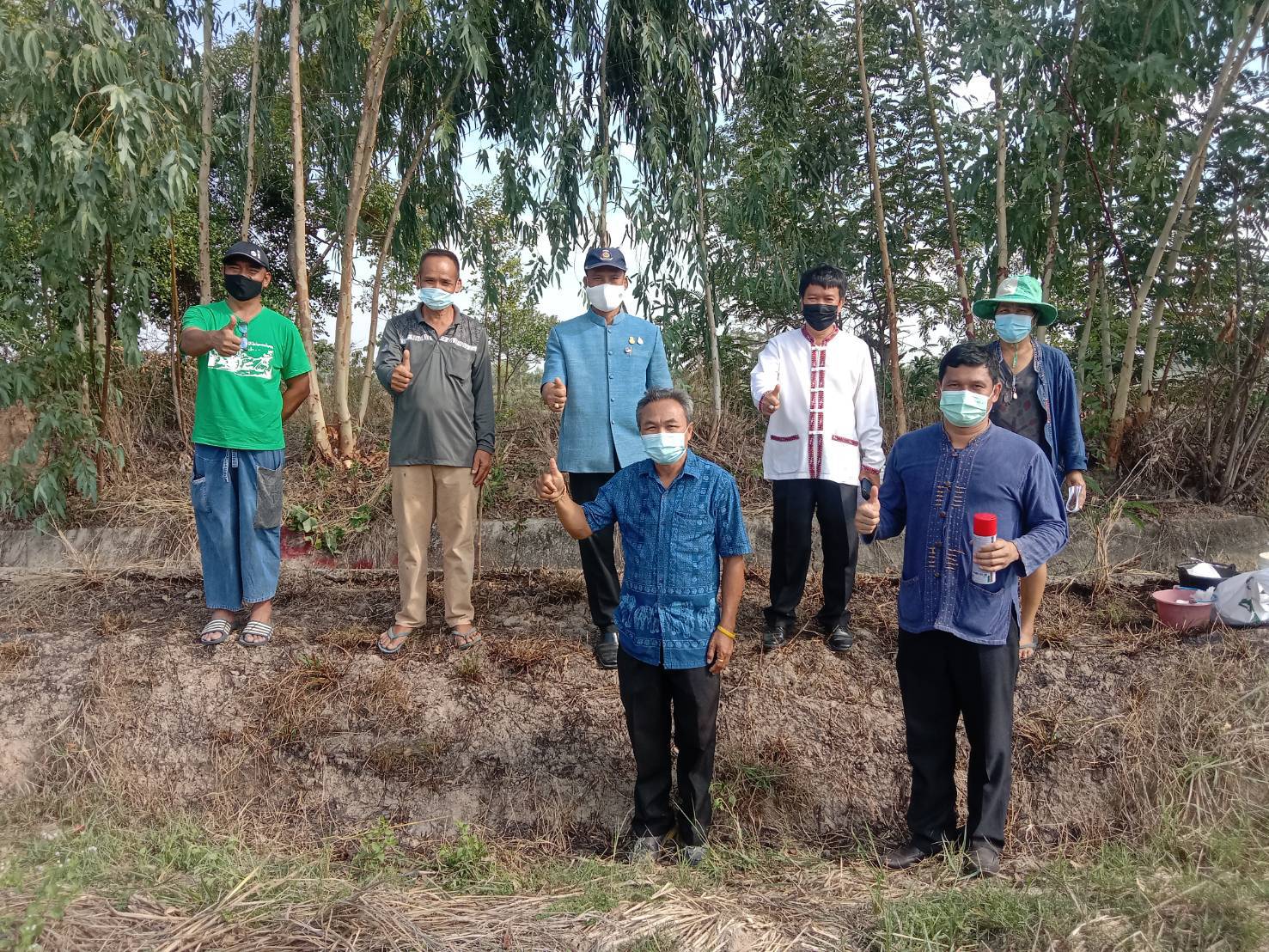 พช. ยโสธร พัฒนาการจังหวัดยโสธร ลุยติดตามการดำเนินงานขุดตามโครงการพัฒนาพื้นที่ต้นแบบ การพัฒนาคุณภาพชีวิตตามหลักทฤษฎีใหม่ ประยุกต์สู่ “โคก หนอง นา โมเดล” กิจกรรม พัฒนาพื้นที่ครัวเรือนต้นแบบการพัฒนาคุณภาพชีวิต ( Community Lab Model for quality of life : CLM) ระดับตำบล.