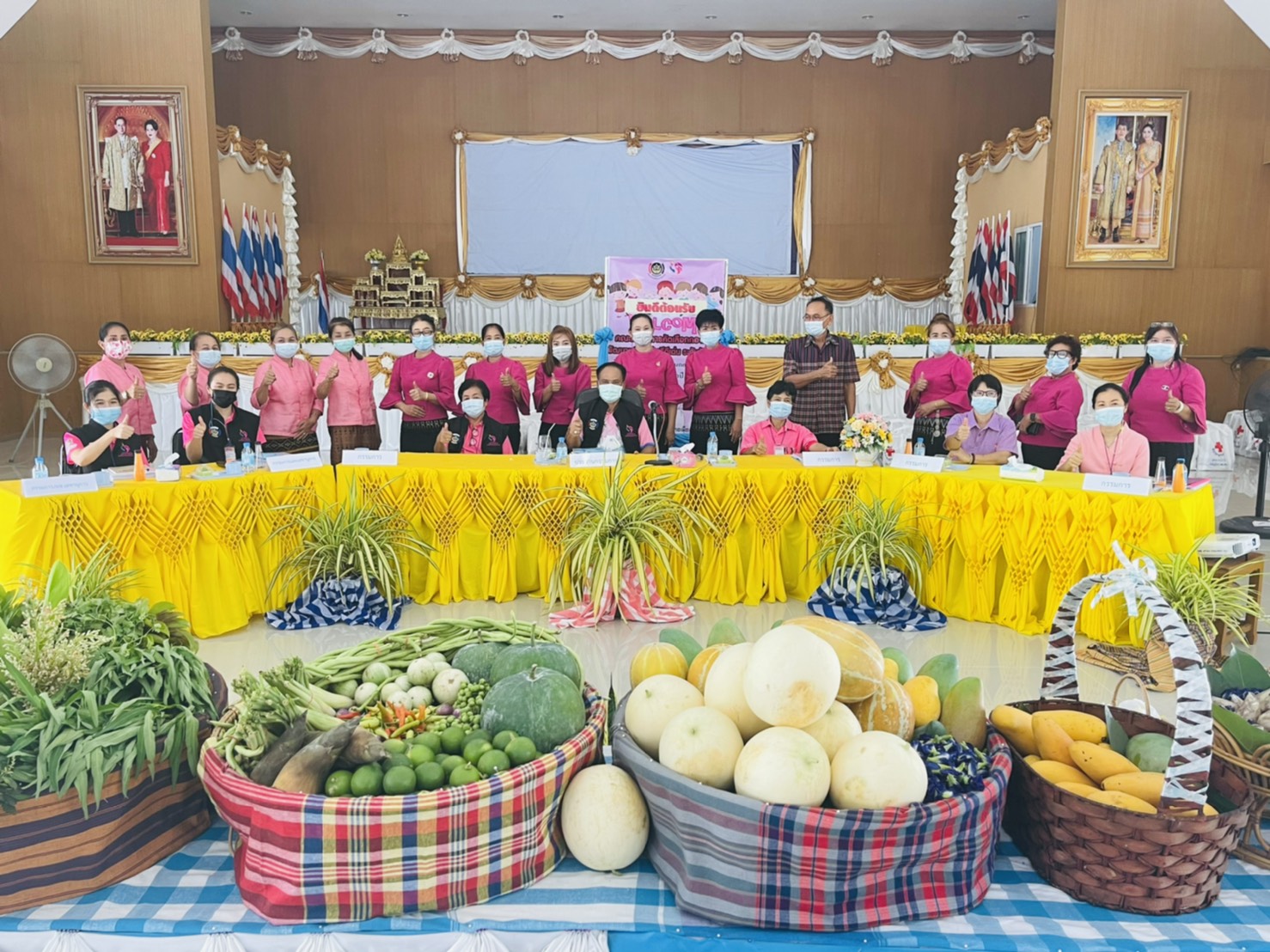 พช.ยโสธร  ลุยคัดเลือกคนกองทุนพัฒนาบทบาทสตรีดีเด่นระดับจังหวัด ประจำปี 2564 เป็นวันที่ 3