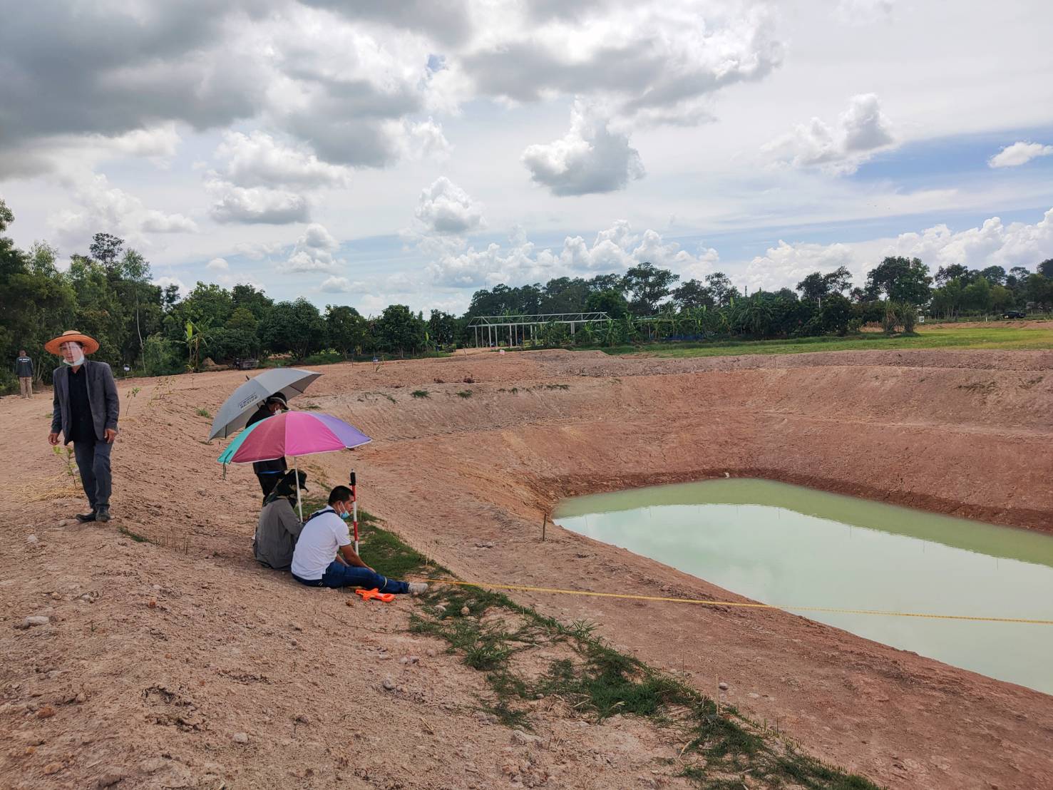 สตง. ลงพื้นที่เข้าทำการตรวจสอบโครงการโคก หนองนา พช. อำเภอมหาชนะชัย จังหวัดยโสธร วันที่ 2