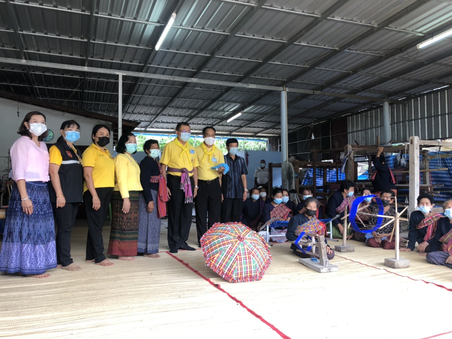 พช. ยโสธร พ่อเมืองยโสธร รณรงค์ ประชาสัมพันธ์ เชิญชวนการสวมใส่ผ้าไทย  “ผ้าไทย ใส่ให้สนุก”