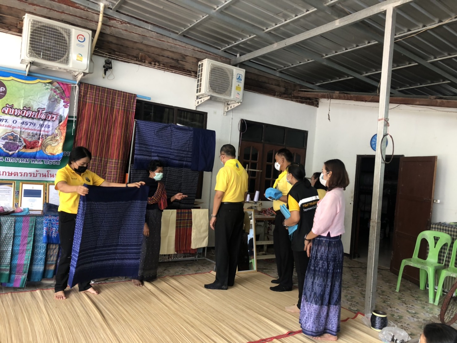 พช. ยโสธร พ่อเมืองยโสธร รณรงค์ ประชาสัมพันธ์ เชิญชวนการสวมใส่ผ้าไทย  “ผ้าไทย ใส่ให้สนุก”