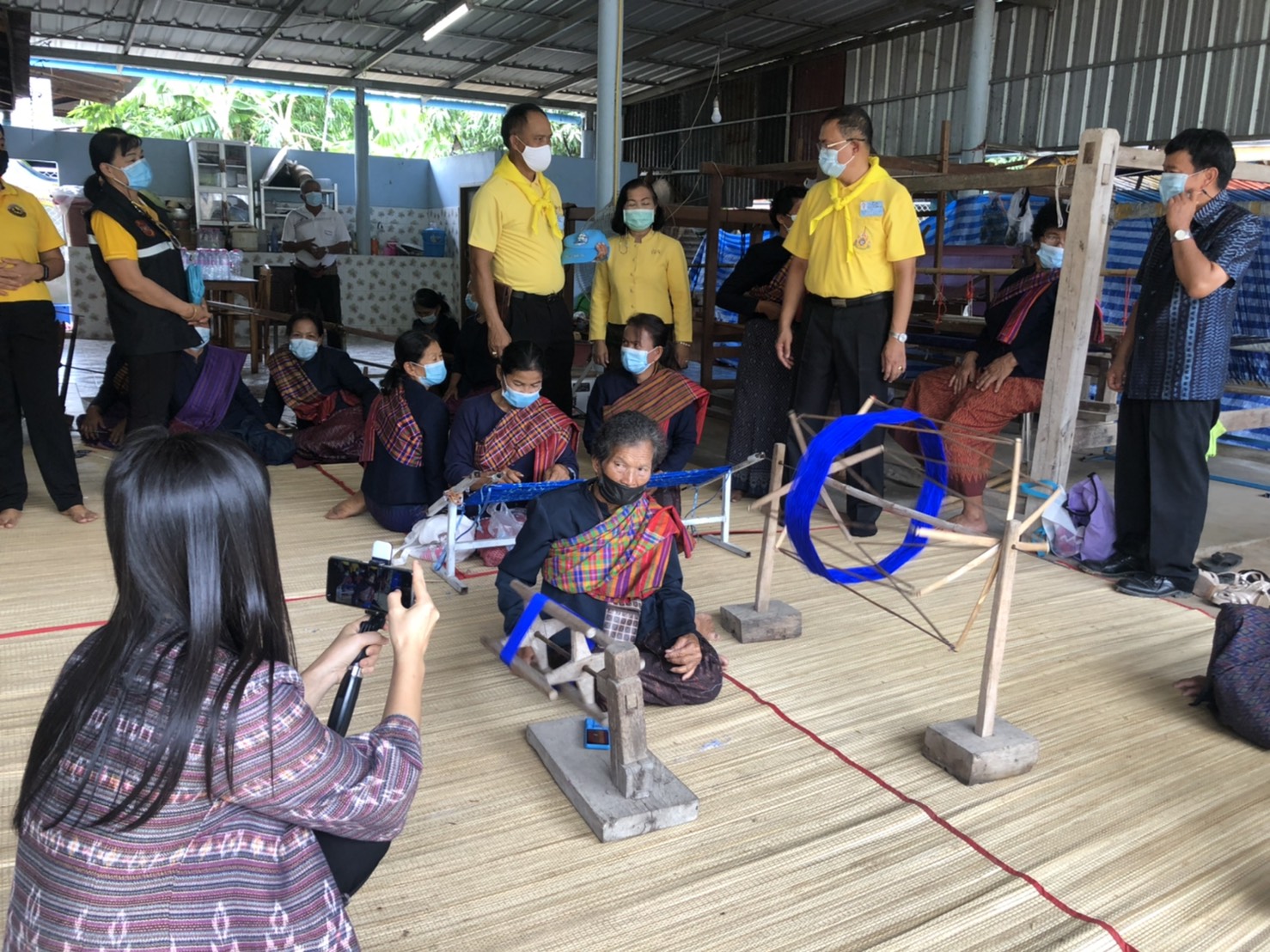 พช. ยโสธร พ่อเมืองยโสธร รณรงค์ ประชาสัมพันธ์ เชิญชวนการสวมใส่ผ้าไทย  “ผ้าไทย ใส่ให้สนุก”