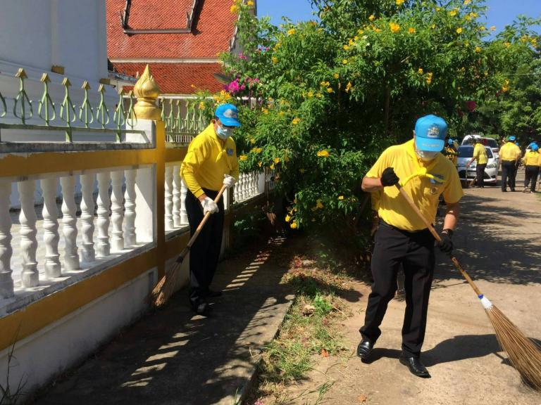 พช. ยโสธร จิตอาสาพัฒนายโสธรจัดกิจกรรมปรับภูมิทัศน์ ในโอกาสวันสมเด็จพระนารายณ์มหาราช