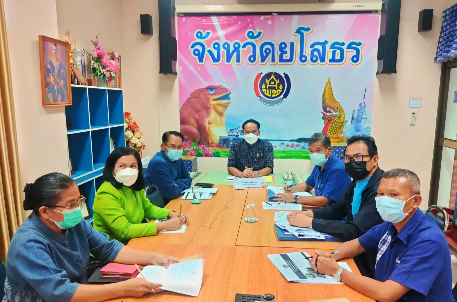 ? พช.ยโสธร  ร่วมประชุมการเตรียมความพร้อมขับเคลื่อนโครงการเสริมสร้างและพัฒนาผู้นำการเปลี่ยนแปลง ขยายผลบ้านพี่เมืองน้อง ผนึกกำลังสร้างความมั่นคงทางอาหาร ผ่านระบบวีดีทัศน์ทางไกล (Zoom Cloud Meeting)