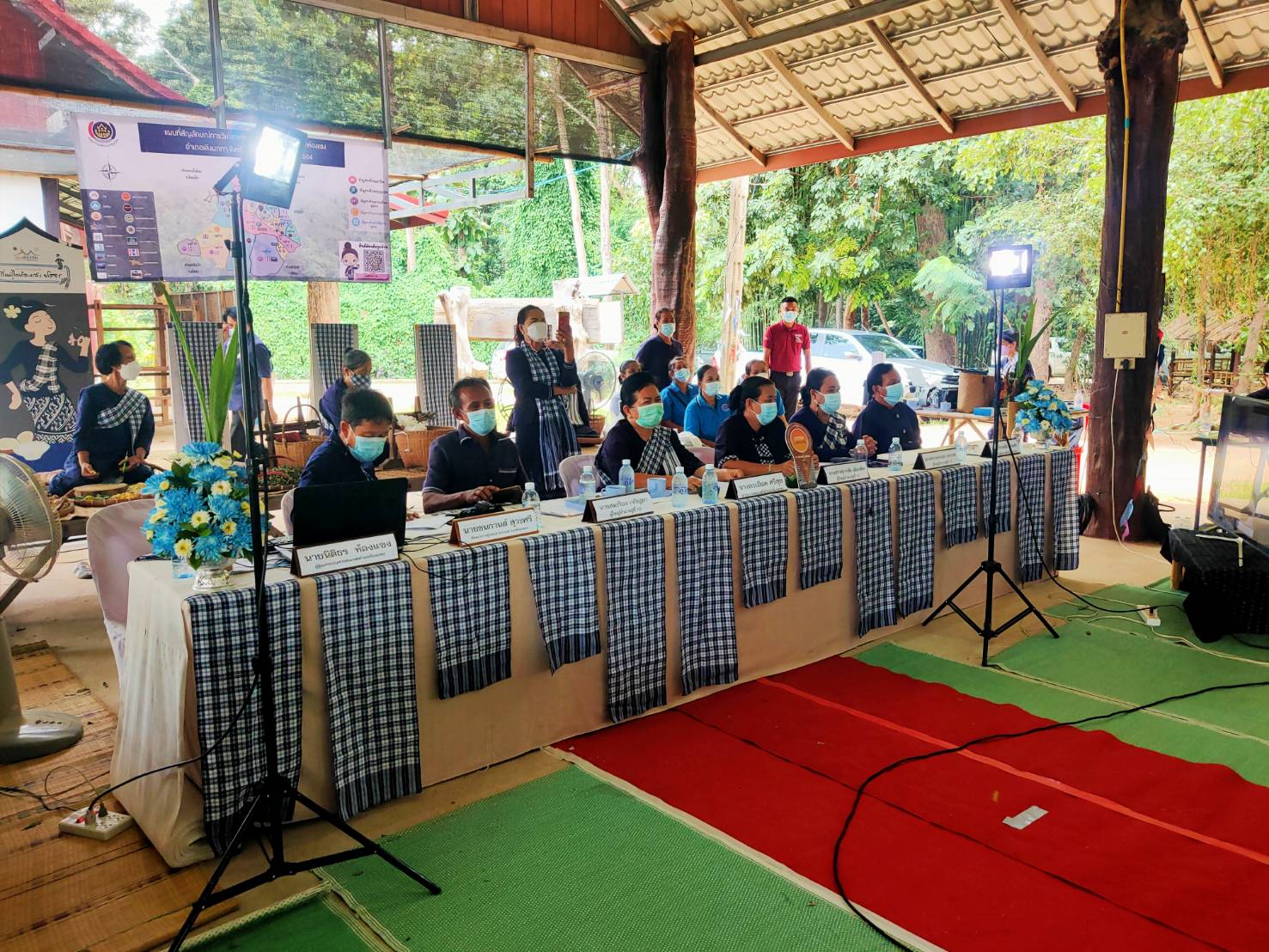 ยโสธร เข้าร่วมการคัดเลือกคนกองทุนพัฒนาบทบาทสตรีดีเด่น ระดับเขตตรวจราชการ และสารสนเทศตำบลต้นแบบเพื่อพัฒนาคุณภาพชีวิตดีเด่น ระดับเขตตรวจ  และการติดตาม ประเมินผลการคัดเลือกหน่วยงานพัฒนาชุมชนใสสะอาด กรมการพัฒนาชุมชน ประจำปี 2564 เขตตรวจที่ 14 กลุ่มจังหวัดภาคตะวันออกเฉียงเหนือตอนล่าง 2 ผ่านระบบการประชุมออนไลน์  (Zoom Cloud Meeting)