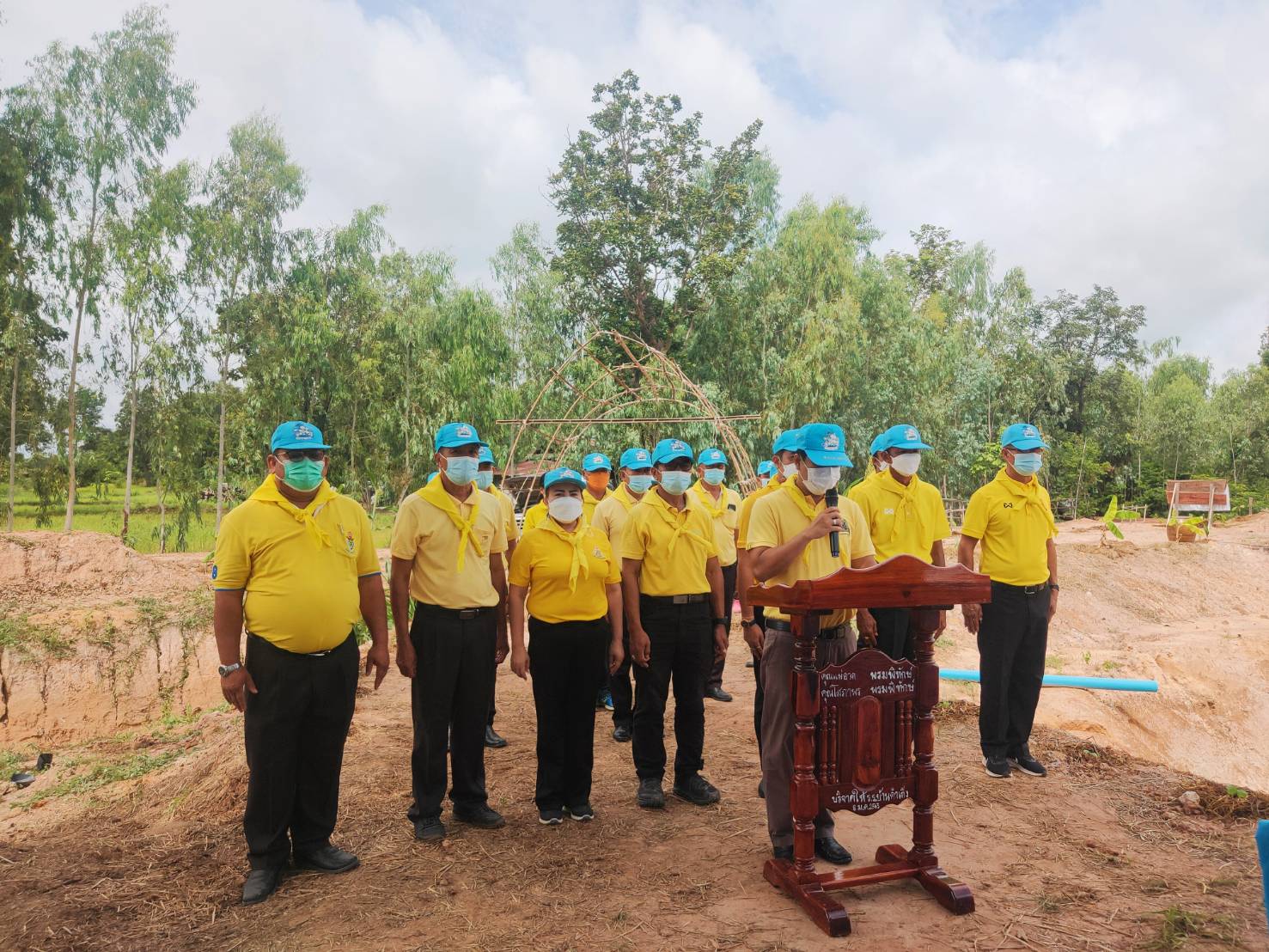 พช.ยโสธร  ร่วมพลังจัดกิจกรรมจิตอาสาพัฒนาชุมชน เอามื้อสามัคคี เพื่อเฉลิมพระเกียรติสมเด็จพระนางเจ้าสิริกิติ์     พระบรมราชินีนาถ พระบรมราชชนนีพันปีหลวง เนื่องในโอกาสมหามงคลเฉลิมพระชมพรรษา 12 สิงหาคม 2564  อำเภอเลิงนกทา  จังหวัดยโสธร