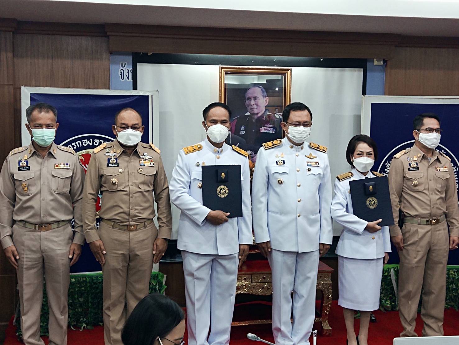 พช.ยโสธร พัฒนาการจังหวัดยโสธร รับมอบเครื่องหมาย “รักษาดินแดนยิ่งชีพ” เชิดชูเกียรติผู้ประกอบคุณงามความดีต่อประเทศชาติ