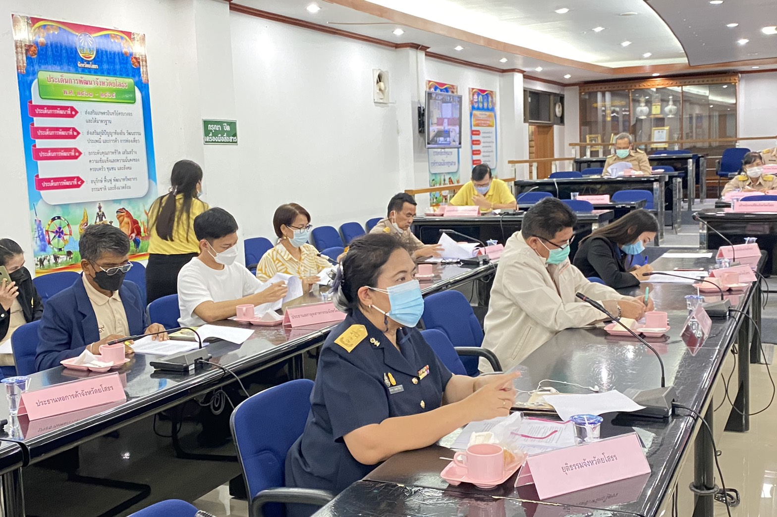 พช. ยโสธร ประชุมคณะอนุกรรมการจัดทำแผนพัฒนากลุ่มจังหวัดภาคตะวันออกเฉียงเหนือตอนล่าง 2 พ.ศ. 2566 – 2570  และคณะทำงานจัดทำแผนปฏิบัติราชการประจำปีของกลุ่มจังหวัดภาคตะวันออกเฉียงเหนือตอนล่าง 2 ประจำปีงบประมาณ พ.ศ๒๕๖๐ โดยประชุมผ่านสื่ออิเล็กทรอนิกส์ด้วยโปรแกรม (Zoom Meeting) ครั้งที่ 2/2564 ณ ห้องประชุมพรหมวรราช ชั้น 4 ศาลากลางจังหวัดอุบลราชธานี