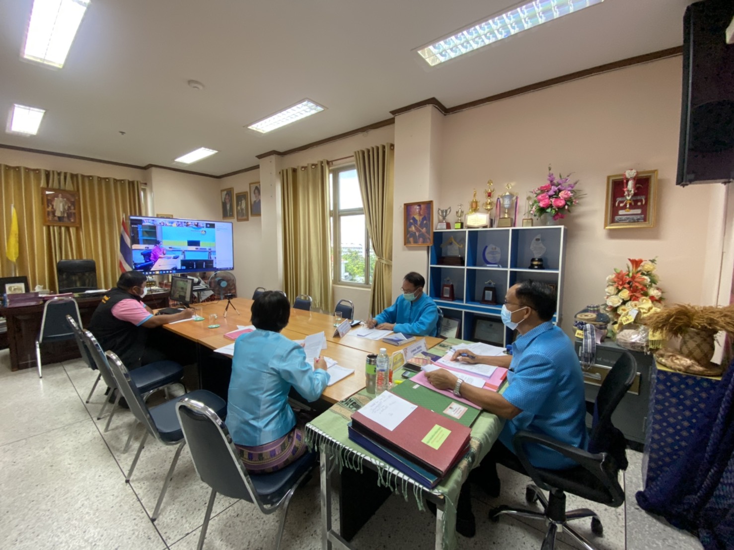 ร่วมการสร้างความเข้าใจต่อผู้ปฏิบัติงาน โครงการพัฒนาพื้นที่ต้นแบบการพัฒนาคุณภาพชีวิตตามหลักทฤษฎีใหม่ ประยุกต์สู่ โคก หนอง นา พช.ผ่านระบบ Zoom