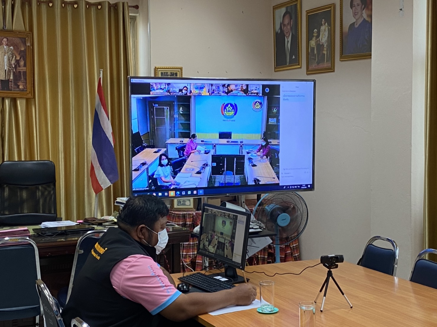 ร่วมการสร้างความเข้าใจต่อผู้ปฏิบัติงาน โครงการพัฒนาพื้นที่ต้นแบบการพัฒนาคุณภาพชีวิตตามหลักทฤษฎีใหม่ ประยุกต์สู่ โคก หนอง นา พช.ผ่านระบบ Zoom