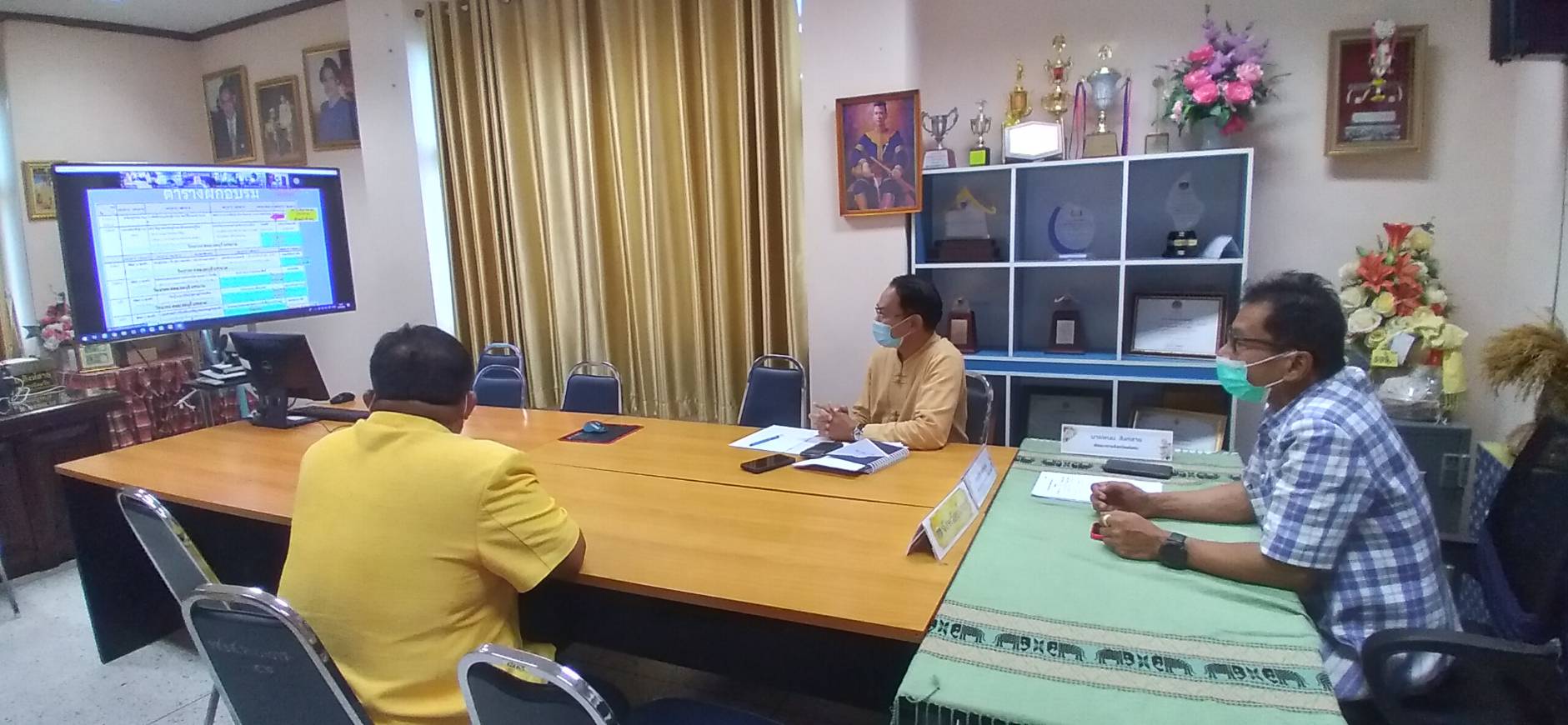 พช. ยโสธร ร่วมประชุมโครงการพัฒนาพื้นที่ต้นแบบการพัฒนาคุณภาพชีวิตตามหลักทฤษฎีใหม่ประยุกต์สู่ “โคก หนอง นา โมเดล” กิจกรรมที่ 1 ฝึกอบรมระยะสั้นฯ ผ่านระบบ Zoom Meeting