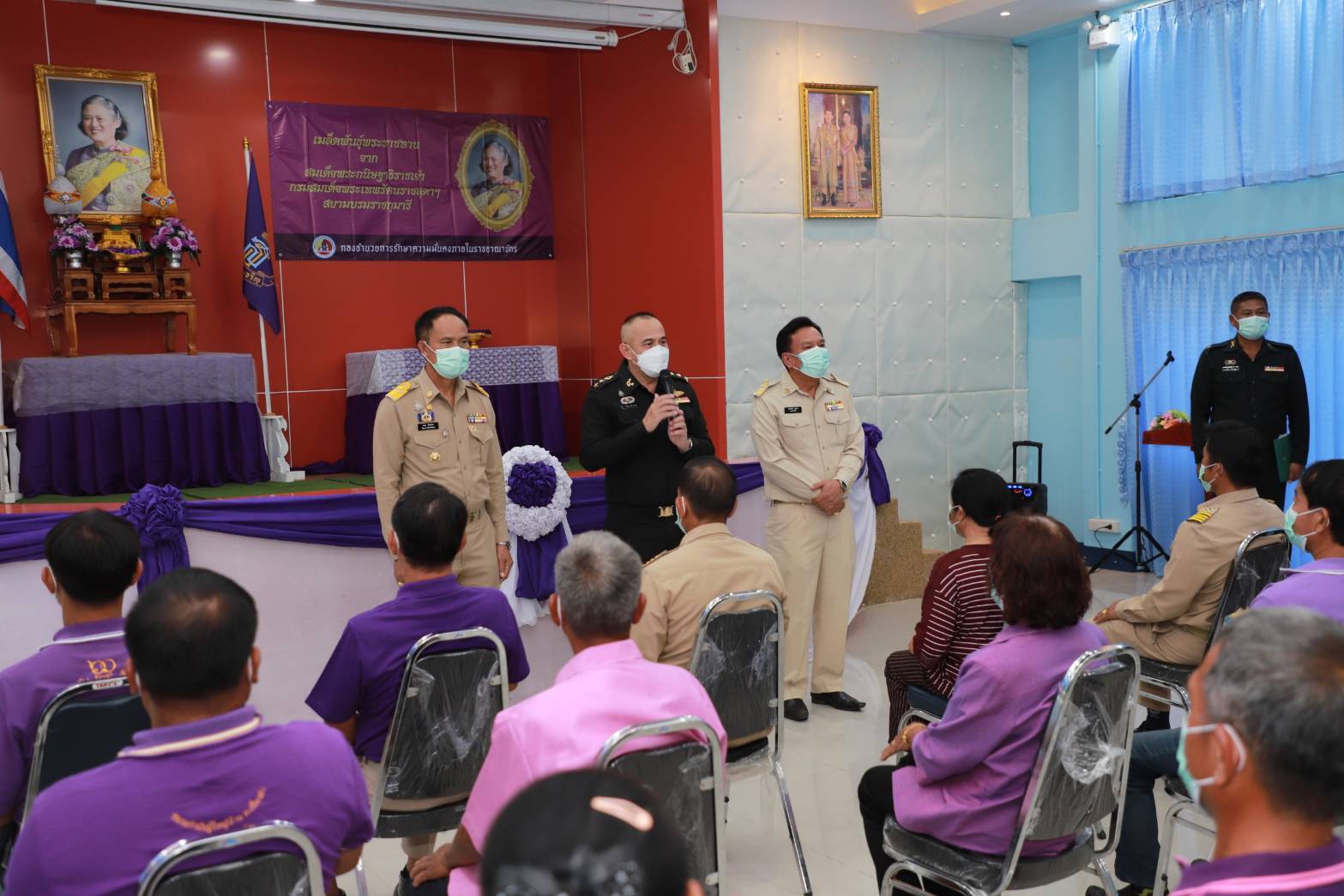 พช. ยโสธร ร่วมกิจกรรมมอบเมล็ดพันธุ์พระราชทาน  แก่เกษตรกร ที่มีความพร้อมและสมัครใจเข้าร่วมเป็นสมาชิกเครือข่ายผลิตเมล็ดพันธ์ขยาย จากเมล็ดพันธุ์พระราชทานในระยะนำร่องของ กอ.รมน. ตามโครงการอนุรักษ์พันธุกรรมพืช