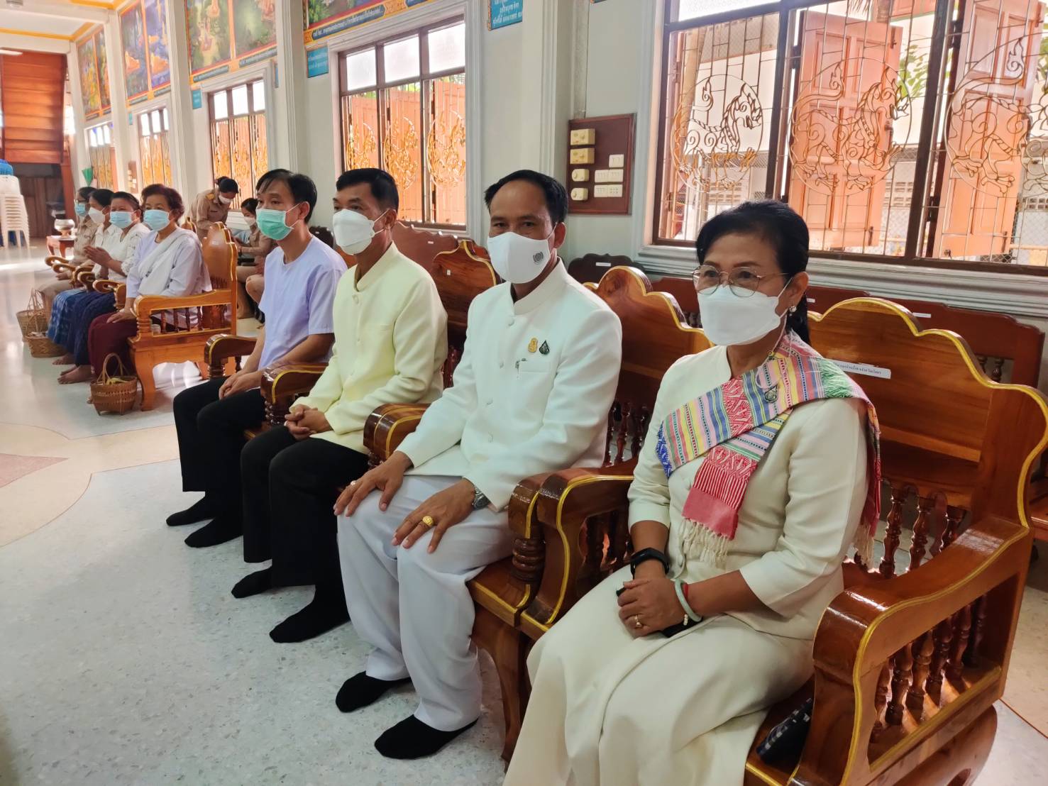 พช.ยโสธร  พัฒนาการจังหวัดยโสธร ร่วมทำบุญตักบาตรถวายภัตตาหาร รักษาศีล ฟังพระธรรมเทศนา เจริญจิตภาวนา ตามโครงการเข้าวัดปฏิบัติธรรมวันธรรมสวนะ (วันพระ)