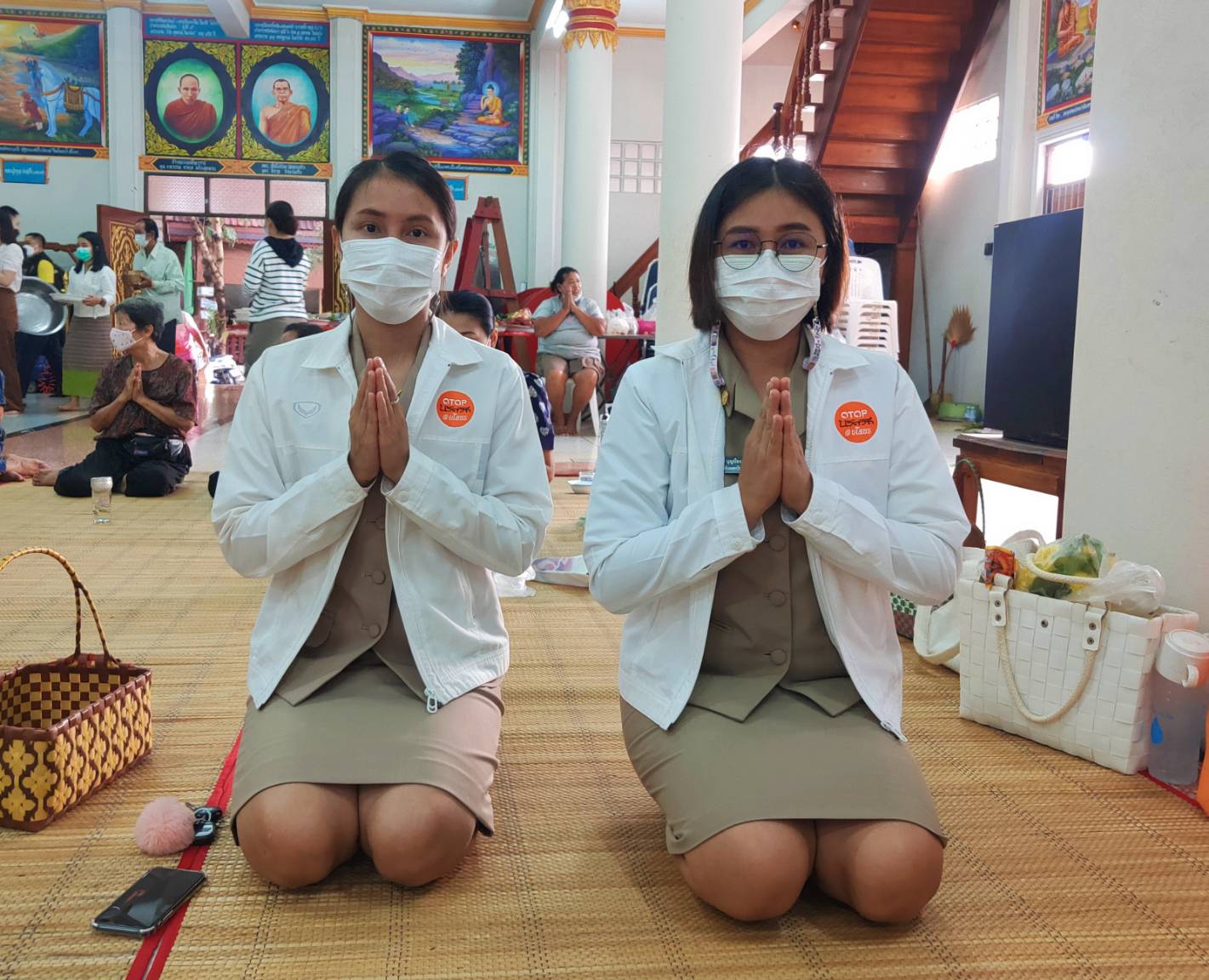 พช.ยโสธร  พัฒนาการจังหวัดยโสธร ร่วมทำบุญตักบาตรถวายภัตตาหาร รักษาศีล ฟังพระธรรมเทศนา เจริญจิตภาวนา ตามโครงการเข้าวัดปฏิบัติธรรมวันธรรมสวนะ (วันพระ)