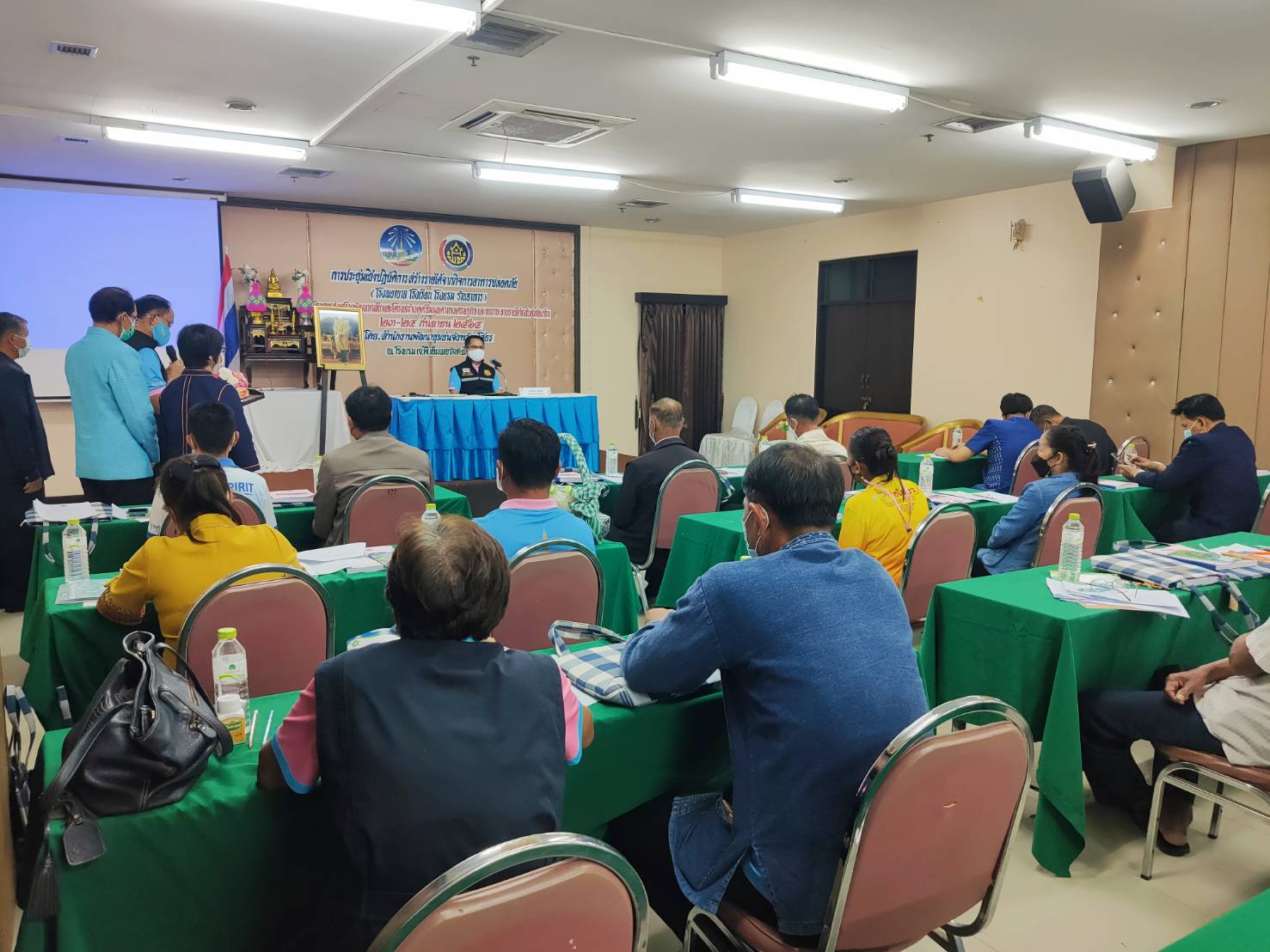 พช. ยโสธร เปิดอบรมโครงการส่งเสริมการพัฒนากลไกและโครงสร้างดูดซับมูลค่า  ทางเศรษฐกิจและการกระจายรายได้กลับสู่ท้องถิ่น กิจกรรมย่อยที่ 2 ส่งเสริมการสร้างรายได้จากกิจการอาหารปลอดภัย กิจกรรมย่อยที่  2.1 ประชุมเชิงปฏิบัติการสร้างรายได้จากกิจการอาหารปลอดภัย (โรงพยาบาล โรงเรียน โรงแรม ร้านอาหาร)