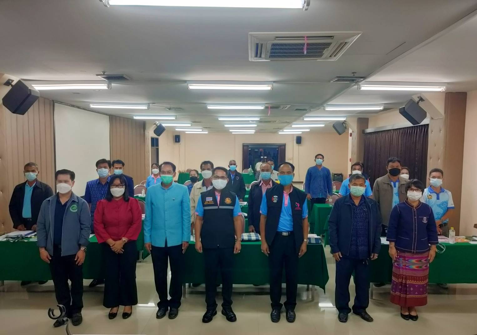 พช. ยโสธร เปิดอบรมโครงการส่งเสริมการพัฒนากลไกและโครงสร้างดูดซับมูลค่า  ทางเศรษฐกิจและการกระจายรายได้กลับสู่ท้องถิ่น กิจกรรมย่อยที่ 2 ส่งเสริมการสร้างรายได้จากกิจการอาหารปลอดภัย กิจกรรมย่อยที่  2.1 ประชุมเชิงปฏิบัติการสร้างรายได้จากกิจการอาหารปลอดภัย (โรงพยาบาล โรงเรียน โรงแรม ร้านอาหาร)