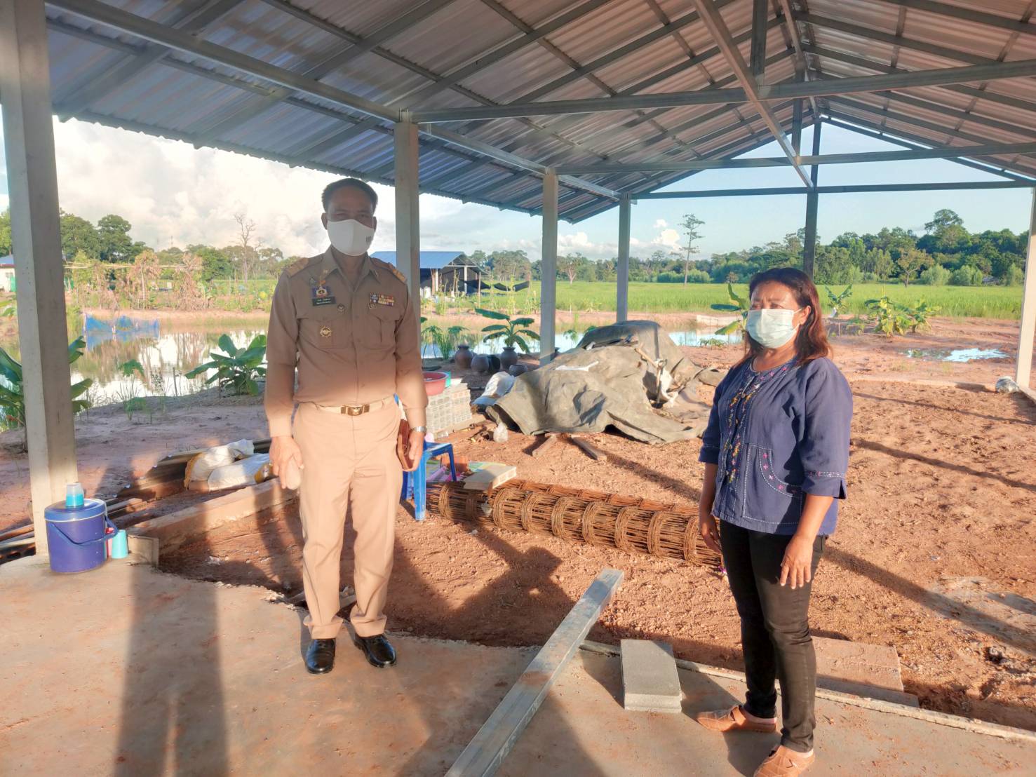 พช. ยโสธร พัฒนาการจังหวัดยโสธร ตรวจเยี่ยม ให้กำลังใจ เจ้าหน้าที่พัฒนาชุมชน ในการปฏิบัติงานโครงการพัฒนาพื้นที่ต้นแบบ ประยุกต์สู่ โคก หนอง นา โมเดล ในแปลง (Community Lab Model for quality of Life : CLM) พื้นที่อำเภอ มหาชนะชัย