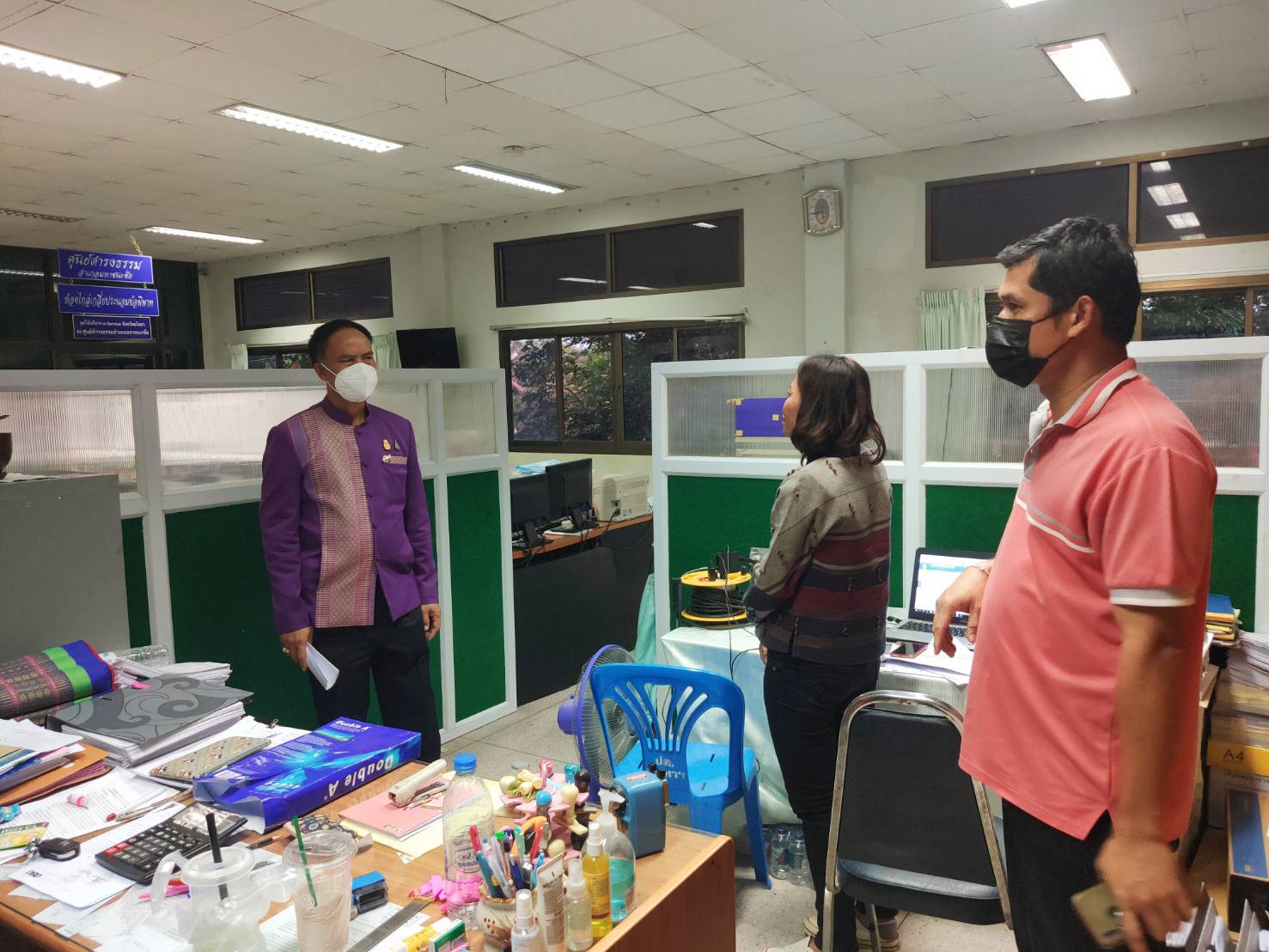 พช.ยโสธร พัฒนาการจังหวัดยโสธร ติดตามการดำเนินงานและมอบนโยบาย รวมถึงมอบขวัญกำลังใจในการปฏิบัติหน้าที่ของเจ้าหน้าที่พัฒนาชุมชนอำเภอคำเขื่อนแก้ว,มหาชนะชัย