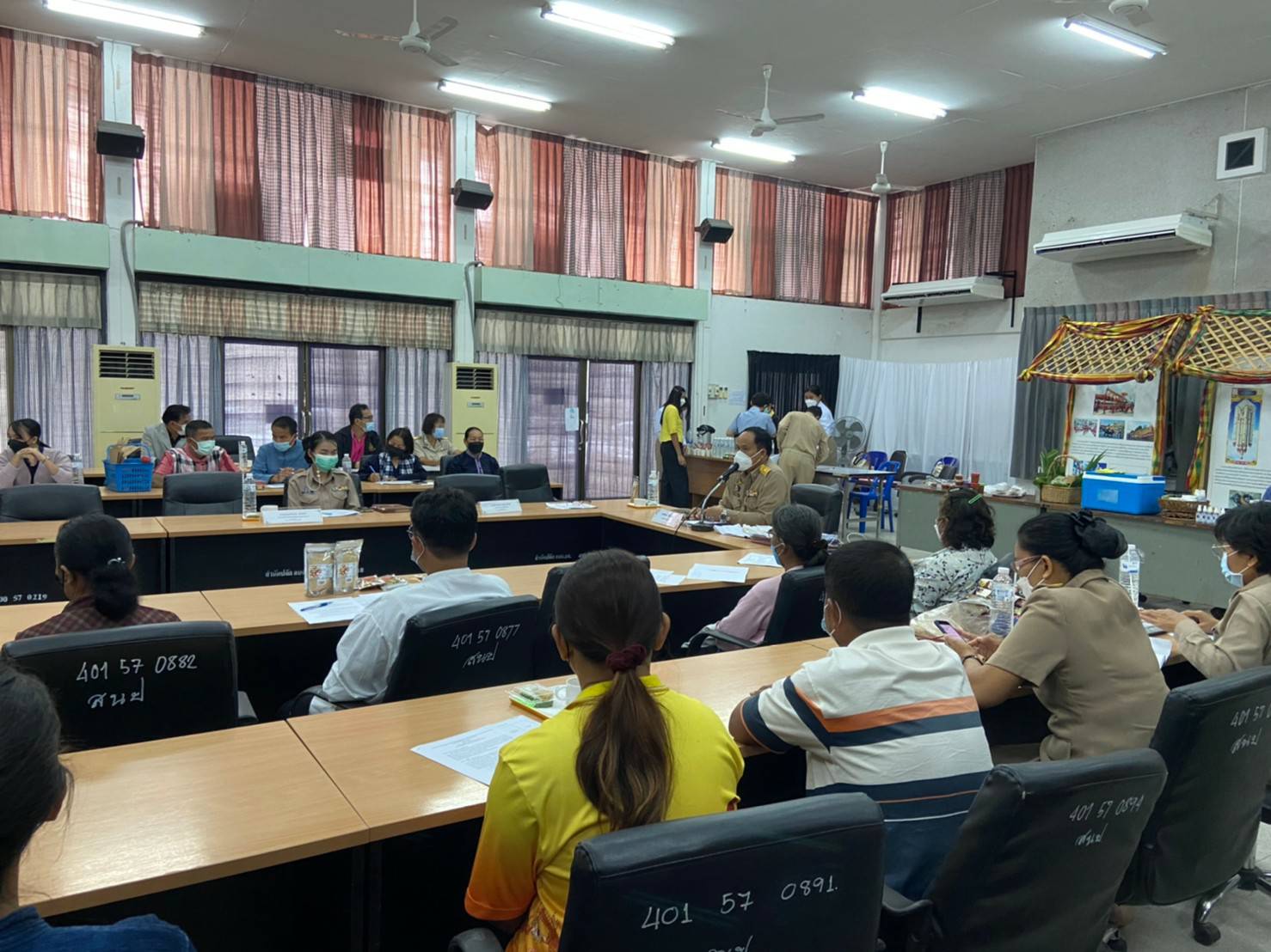 พช.ยโสธร จัดอบรมประชุมตามโครงการพัฒนาผลิตภัณฑ์ OTOPไทย เพื่อสู้ภัยสถานการณ์การแพร่ระบาดของ โรคติดเชื้อไวรัสโคโรน่า ๒0๑๙ (Covid-19) ครั้งที่ ๑/๒๕๖๔