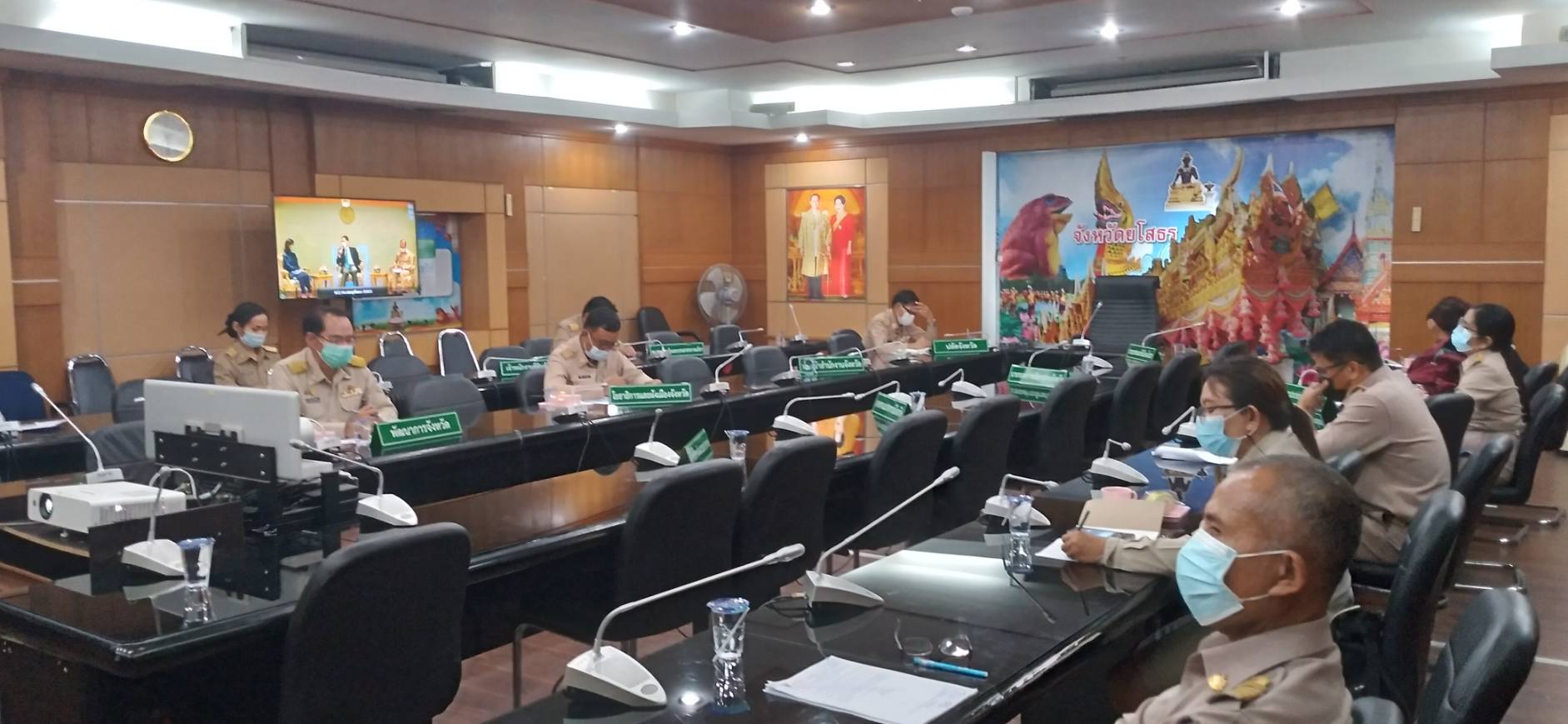 พช. ยโสธร ร่วมรับฟังการอภิปราย “ฝ่าวิกฤติโควิด -19 พลิกฟื้นเศรษฐกิจและสังคมฐานราก ออกแบบอนาคตไทยที่ยั้งยืน” ภายใต้โครงการเพิ่มพูนองค์ความรู้ เพื่อสนับสนุนการขยายผลการพัฒนาพื้นที่ตามแนวพระราชดำริและหลักปรัชญาของเศรษฐกิจพอเพียง ประจำปีงบประมาณ พ.ศ. 2564 ผ่านระบบวิดิทัศน์ทางไกล (VCS)