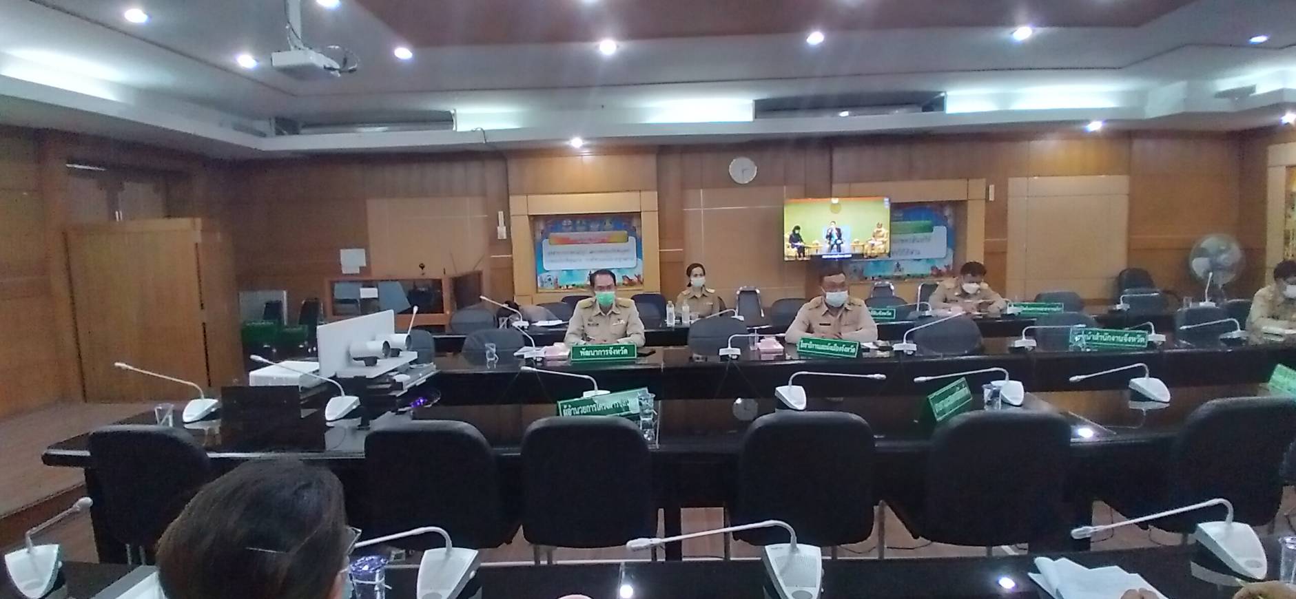 พช. ยโสธร ร่วมรับฟังการอภิปราย “ฝ่าวิกฤติโควิด -19 พลิกฟื้นเศรษฐกิจและสังคมฐานราก ออกแบบอนาคตไทยที่ยั้งยืน” ภายใต้โครงการเพิ่มพูนองค์ความรู้ เพื่อสนับสนุนการขยายผลการพัฒนาพื้นที่ตามแนวพระราชดำริและหลักปรัชญาของเศรษฐกิจพอเพียง ประจำปีงบประมาณ พ.ศ. 2564 ผ่านระบบวิดิทัศน์ทางไกล (VCS)