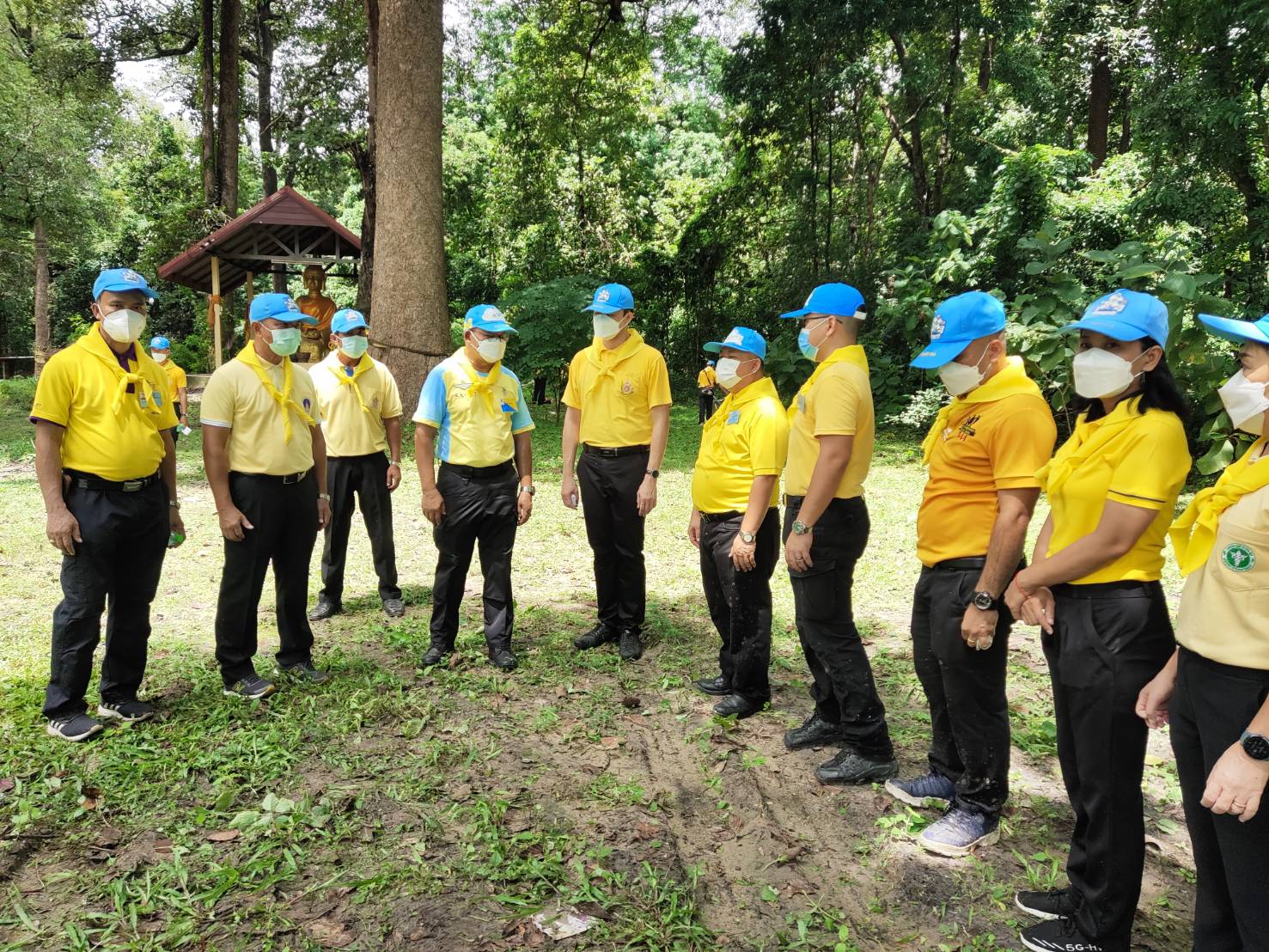 พช. ยโสธร ร่วมกิจกรรมจิตอาสาพัฒนา ทำความสะอาดศาสนสถาน