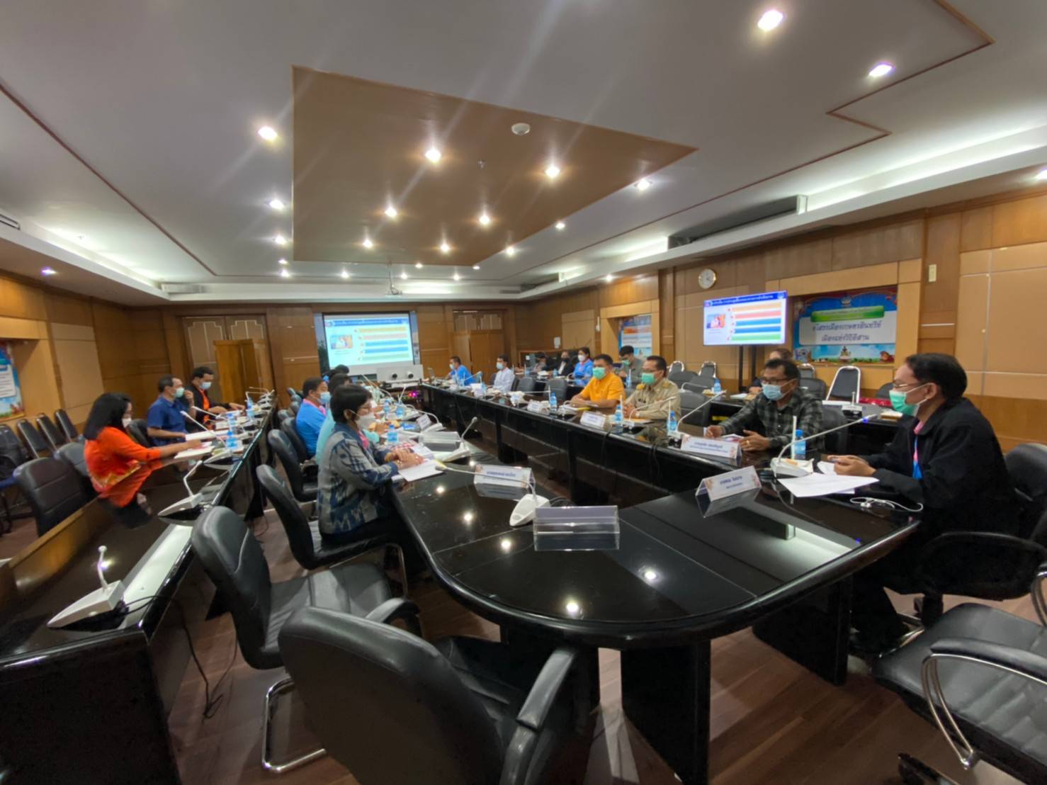 พช. ยโสธร ประชุมชี้แจงแนวทางการดำเนินงาน โครงการพัฒนาพื้นที่ต้นแบบการพัฒนาคุณภาพชีวิต ตามหลักทฤษฎีใหม่ ประยุกต์สู่ “โคก หนอง นา โมเดล“ จังหวัดยโสธร รอบที่ 2 (งบเงินกู้)