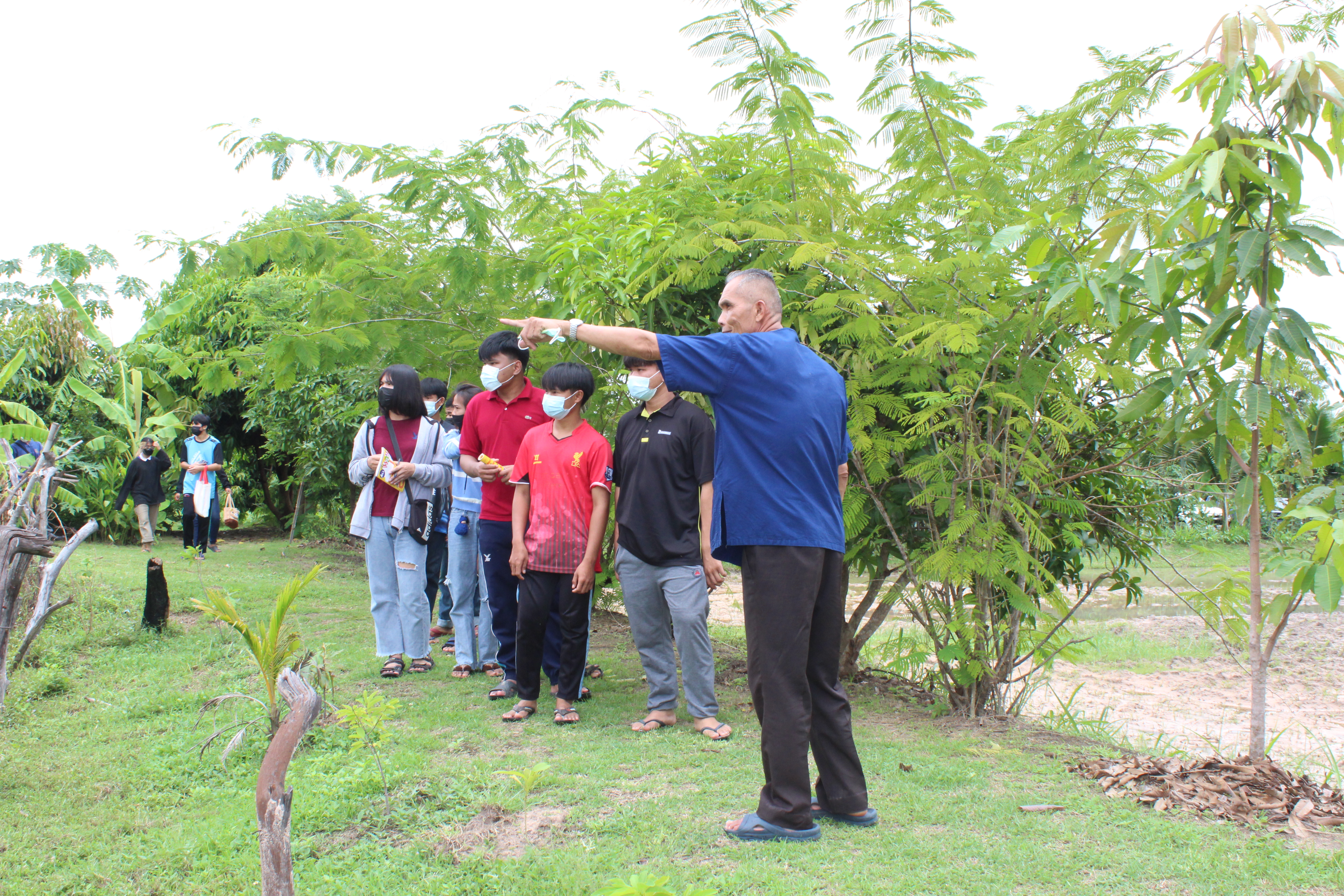 พช.ยโสธร ร่วมกับ เครือข่ายกองทุนแม่ของแผ่นดินจังหวัด ศูนย์เรียนรู้กองทุนแม่ของแผ่นดินต้นแบบจังหวัดฯ หนุนเสริมสัมมาชีพชุมชนแก่เยาวชนกลุ่มเสี่ยงและผู้ผ่านการบำบัดฯ ประจำปี 2564