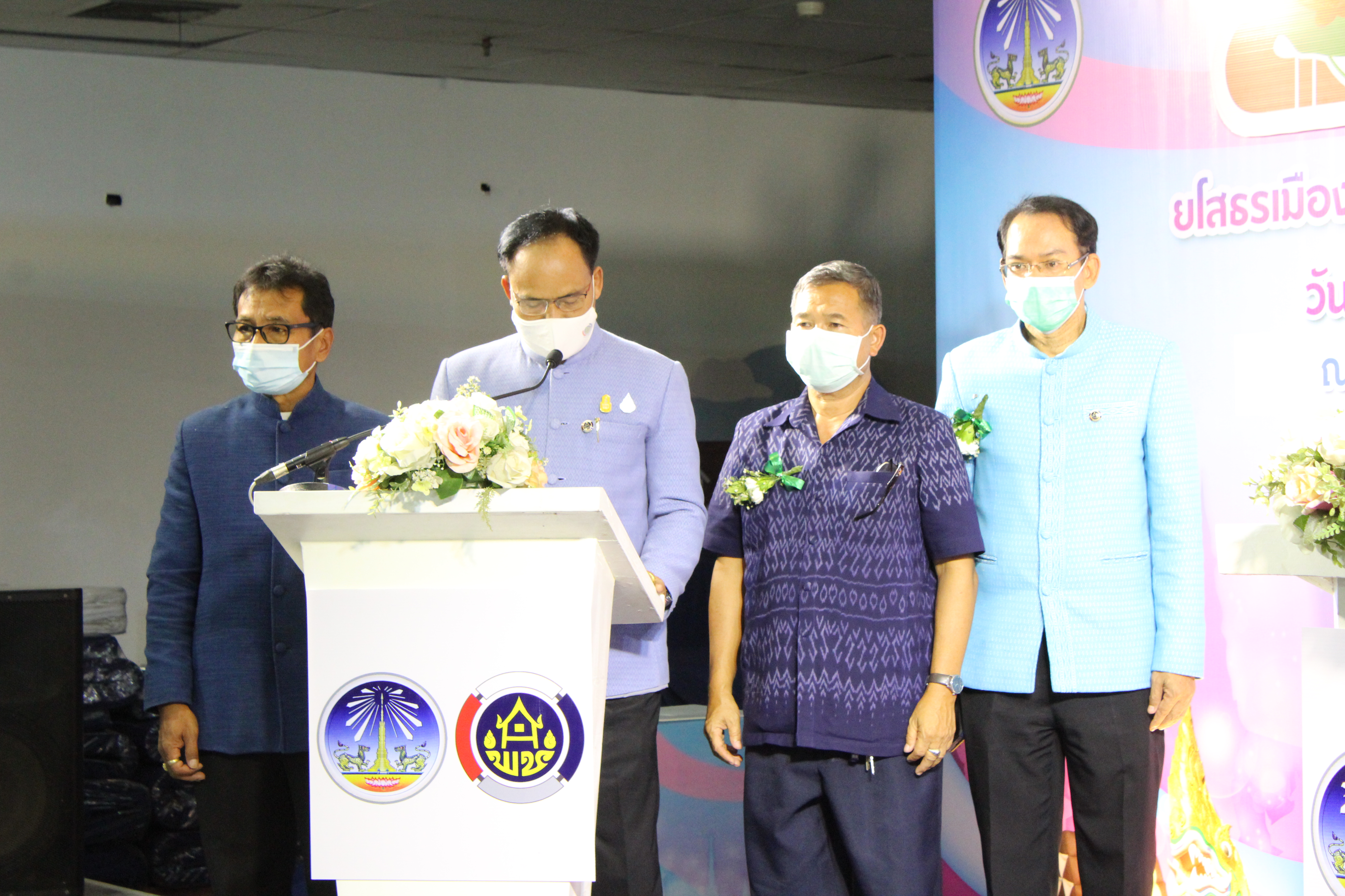 พช. ยโสธร เปิดงานโครงการพัฒนาด้านการท่องเที่ยวและบริการกิจกรรมยกระดับมาตรฐานสินค้าและบริการด้านการท่องเที่ยวและการค้าสู่สากล กิจกรรมพัฒนาผู้ประกอบการ OTOP การจัดแสดงและจำหน่ายสินค้า OTOP เชื่อมโยงการท่องเที่ยวภายในจังหวัด   “งานฤดูหนาววิมานพญาแถนแดนสวรรค์ ครั้งที่ 5”