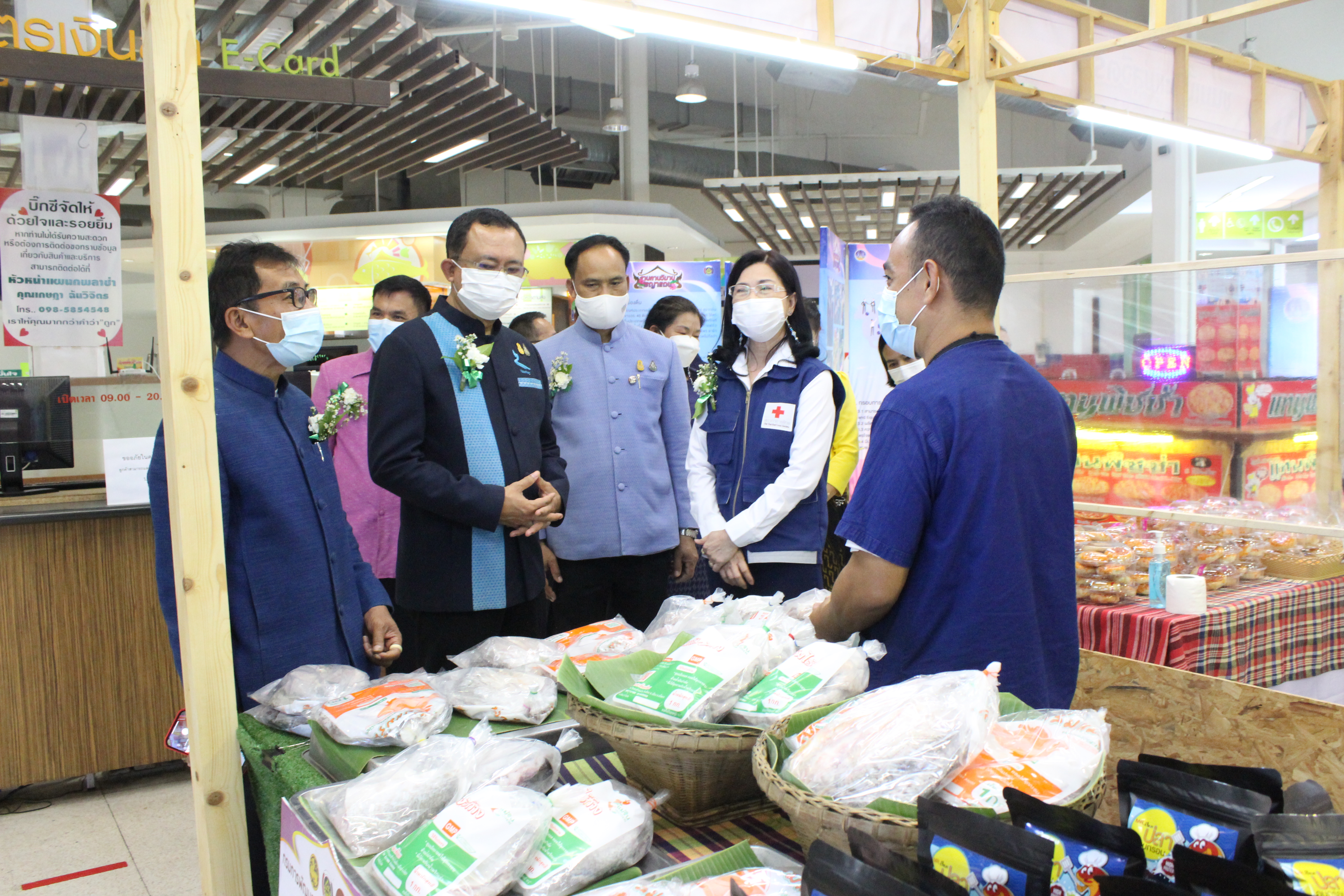 พช. ยโสธร เปิดงานโครงการพัฒนาด้านการท่องเที่ยวและบริการกิจกรรมยกระดับมาตรฐานสินค้าและบริการด้านการท่องเที่ยวและการค้าสู่สากล กิจกรรมพัฒนาผู้ประกอบการ OTOP การจัดแสดงและจำหน่ายสินค้า OTOP เชื่อมโยงการท่องเที่ยวภายในจังหวัด   “งานฤดูหนาววิมานพญาแถนแดนสวรรค์ ครั้งที่ 5”