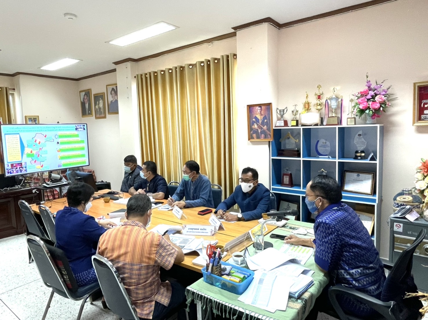 พช.ยโสธร ร่วมการประชุมเชิงปฏิบัติการ ตรวจติดตามผลการดำเนินงานของหน่วยรับตรวจ รายไตรมาส ครั้งที่ 4/2564 เขตตรวจราชการที่ 14 กลุ่มจังหวัดภาคตะวันออกเฉียงเหนือตอนล่าง 2 (จังหวัดอำนาจเจริญ ศรีสะเกษ ยโสธร และอุบลราชธานี) ผ่านสื่ออิเล็กทรอนิกส์ โปรแกรม Zoom Cloud Meetings