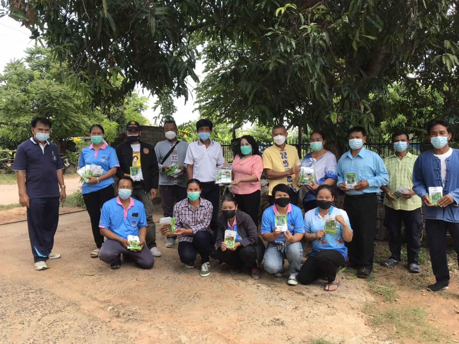 พช. ยโสธร ผนึกกำลังสร้างความมั่นคงทางอาหาร ดำเนินงานโครงการพัฒนาคุณภาพชีวิต สู้วิกฤตโควิด – 19 ประจำปีงบประมาณ 2564