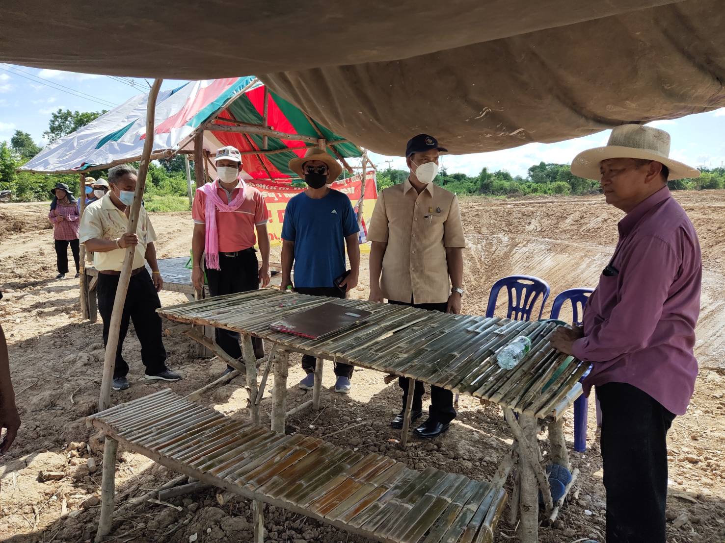 พช.ยโสธร พัฒนาการจังหวัดยโสธร ติดตามการส่งมอบพื้นที่ที่ของกองบัญชาการกองทัพไทยที่ดำเนินการโครงการพัฒนาพื้นที่ต้นแบบการพัฒนาคุณภาพชีวิตตามหลักทฤษฎีใหม่ ประยุกต์สู่ “โคก หนอง นา โมเดล”