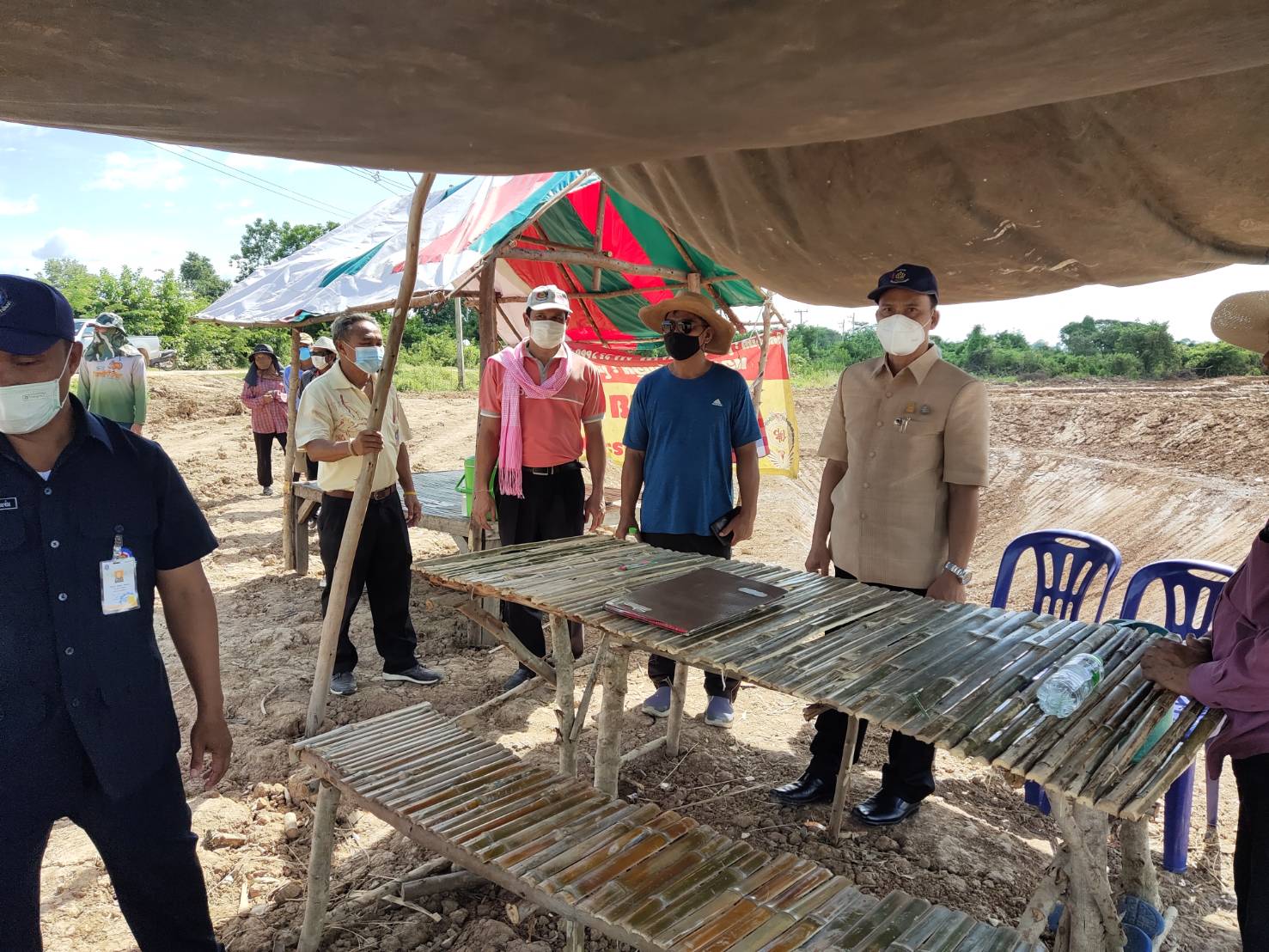 พช.ยโสธร พัฒนาการจังหวัดยโสธร ติดตามการส่งมอบพื้นที่ที่ของกองบัญชาการกองทัพไทยที่ดำเนินการโครงการพัฒนาพื้นที่ต้นแบบการพัฒนาคุณภาพชีวิตตามหลักทฤษฎีใหม่ ประยุกต์สู่ “โคก หนอง นา โมเดล”