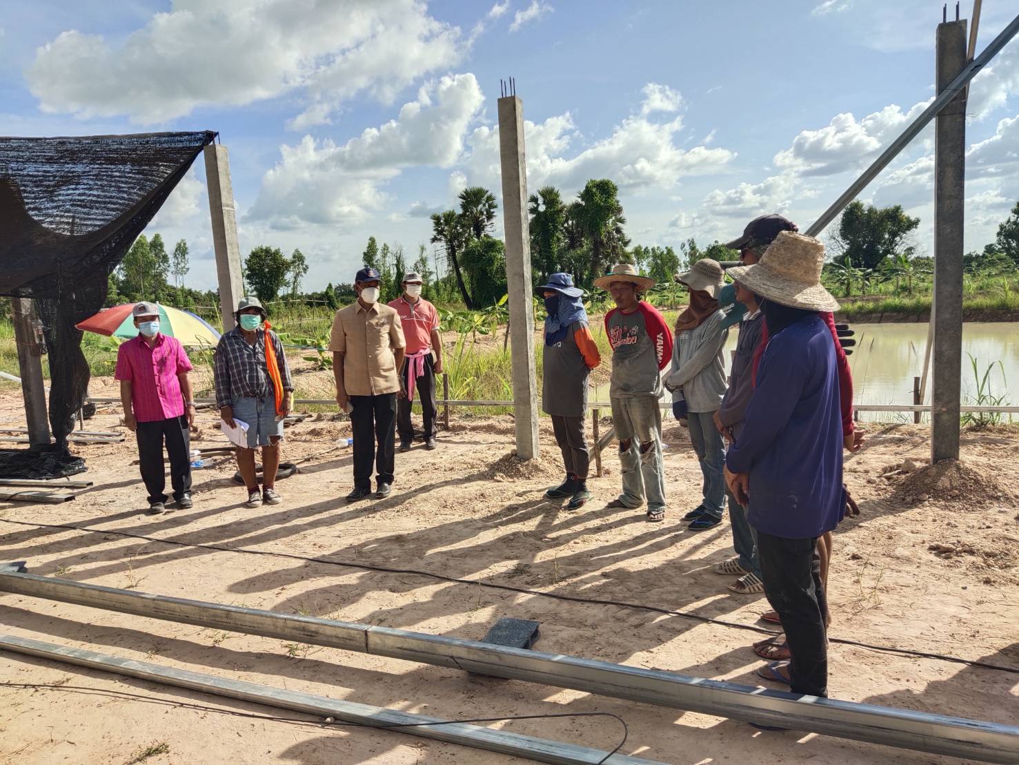 พช.ยโสธร พัฒนาการจังหวัดยโสธร ติดตามการส่งมอบพื้นที่ที่ของกองบัญชาการกองทัพไทยที่ดำเนินการโครงการพัฒนาพื้นที่ต้นแบบการพัฒนาคุณภาพชีวิตตามหลักทฤษฎีใหม่ ประยุกต์สู่ “โคก หนอง นา โมเดล”