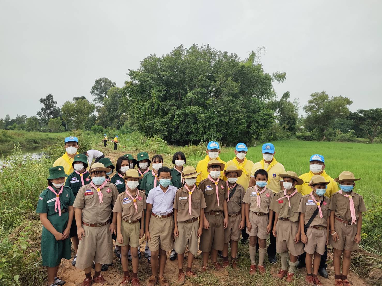 พช. ยโสธร  ร่วมกิจกรรมจิตอาสาพัฒนา เนื่องในวันคล้ายวันสวรรคตพระบาทสมเด็จพระจอมเกล้าเจ้าอยู่หัว ณ ลำห้วยโสกขาหมู หมู่ที่ 6 บ้านนาซึม ตำบลนาโส่ อำเภอกุดชุม จังหวัดยโสธร