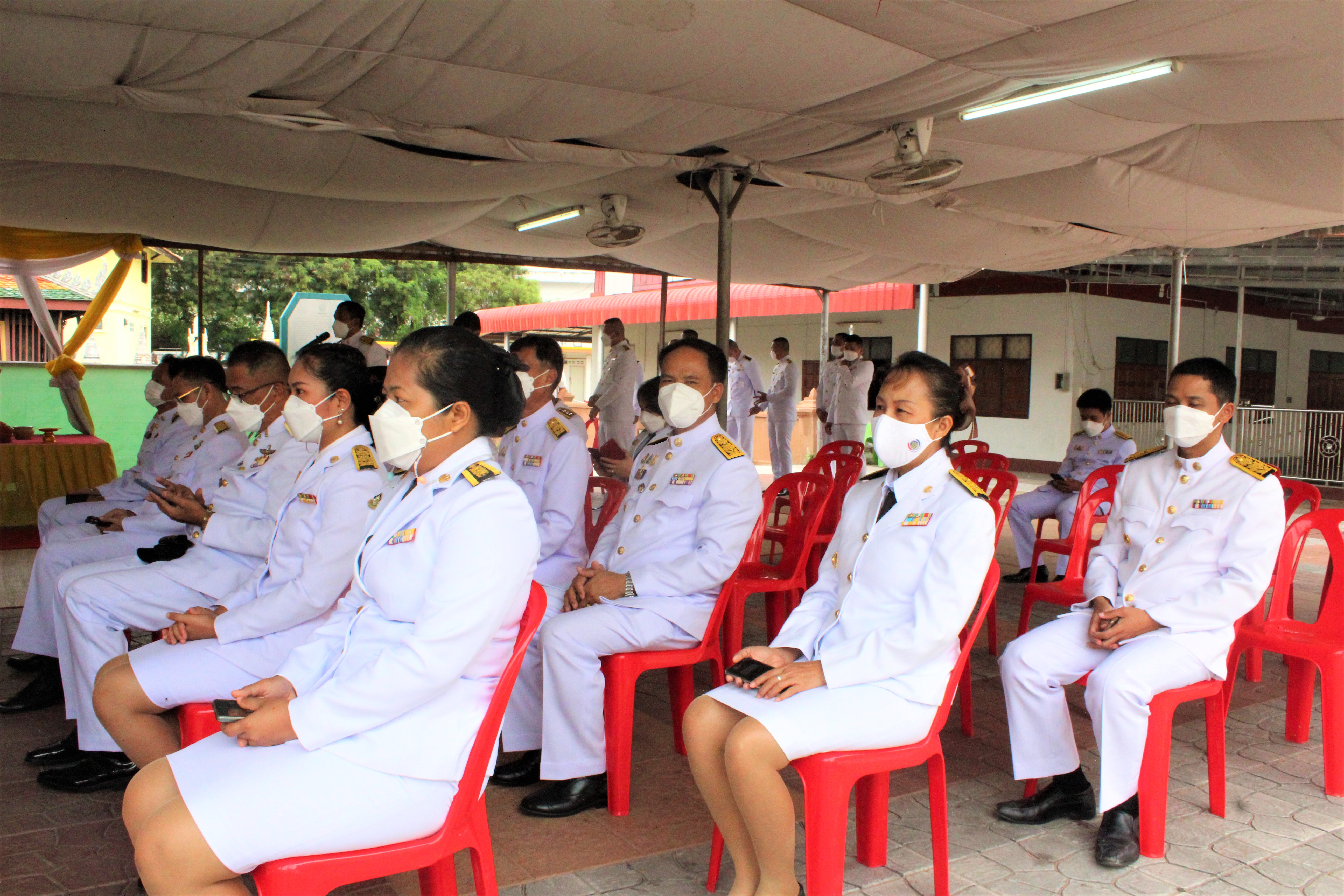 พช. ยโสธร ร่วมพิธีถวายพระราชกุศล พระบรมฉายาลักษณ์ พระบาทสมเด็จพระบรมชนกาธิเบศร มหาภูมิพลอดุลยเดชมหาราช บรมนาถบพิตร เนื่องในวันคล้ายวันสวรรคต