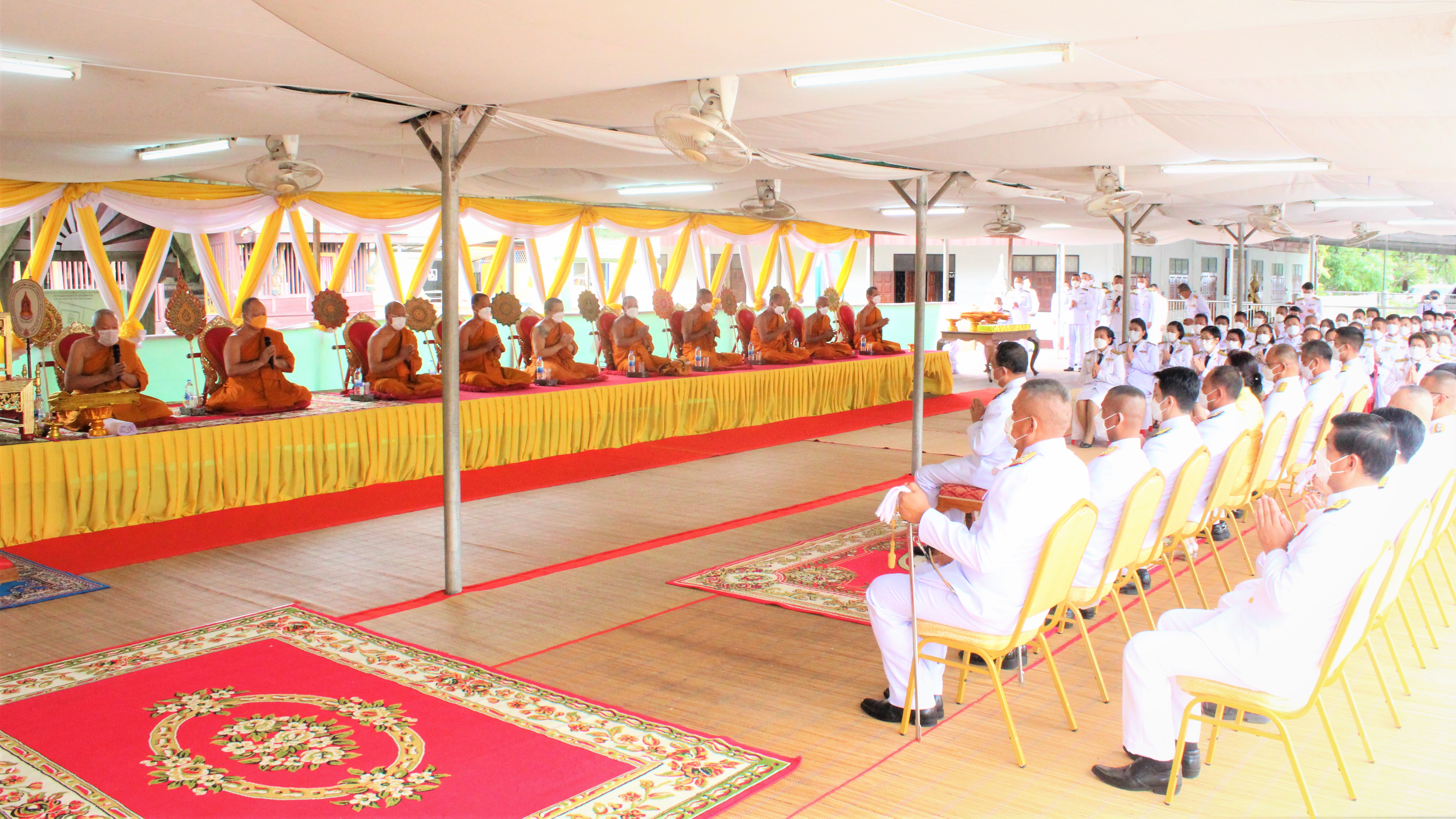 พช. ยโสธร ร่วมพิธีถวายพระราชกุศล พระบรมฉายาลักษณ์ พระบาทสมเด็จพระบรมชนกาธิเบศร มหาภูมิพลอดุลยเดชมหาราช บรมนาถบพิตร เนื่องในวันคล้ายวันสวรรคต