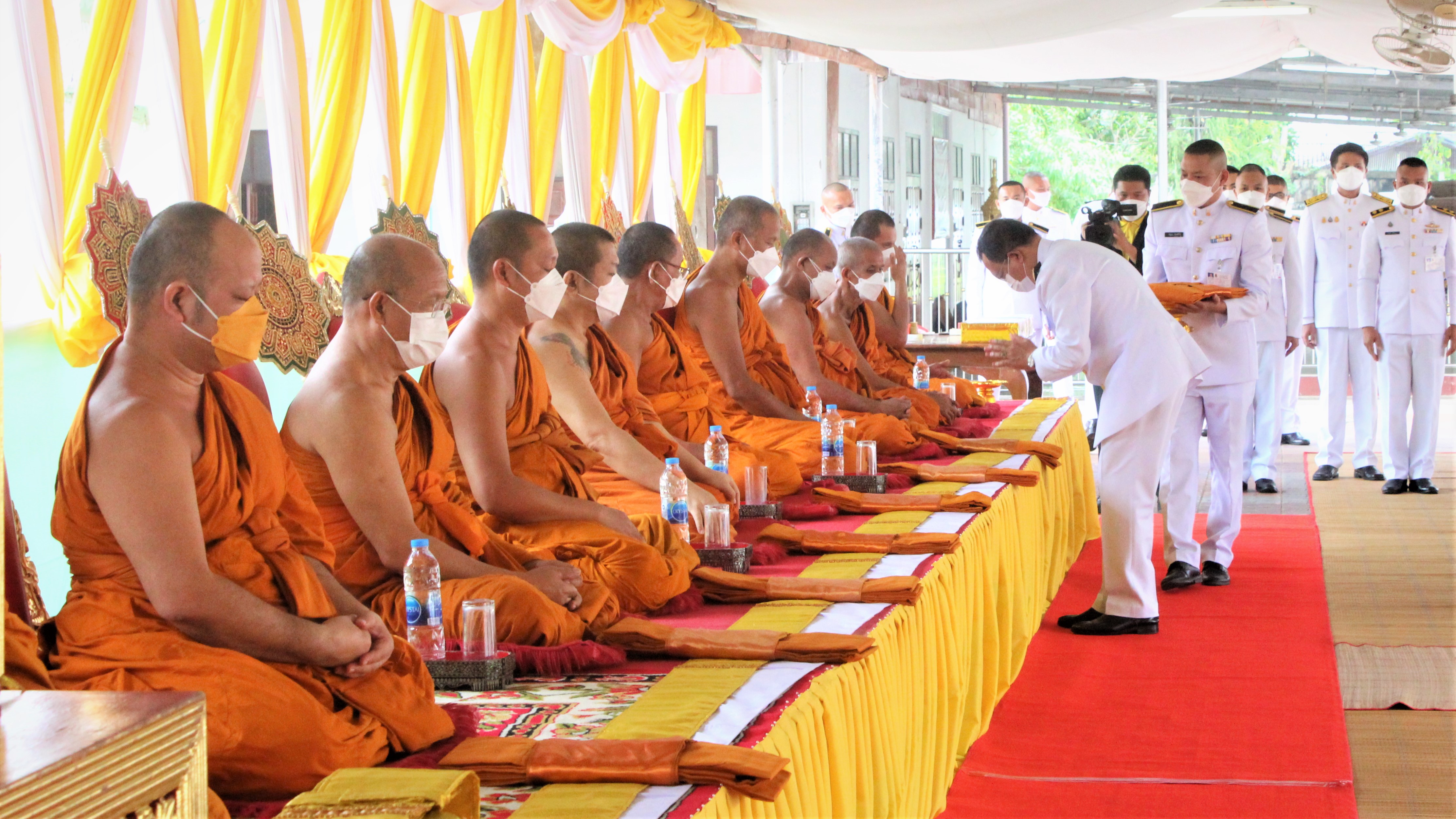พช. ยโสธร ร่วมพิธีถวายพระราชกุศล พระบรมฉายาลักษณ์ พระบาทสมเด็จพระบรมชนกาธิเบศร มหาภูมิพลอดุลยเดชมหาราช บรมนาถบพิตร เนื่องในวันคล้ายวันสวรรคต