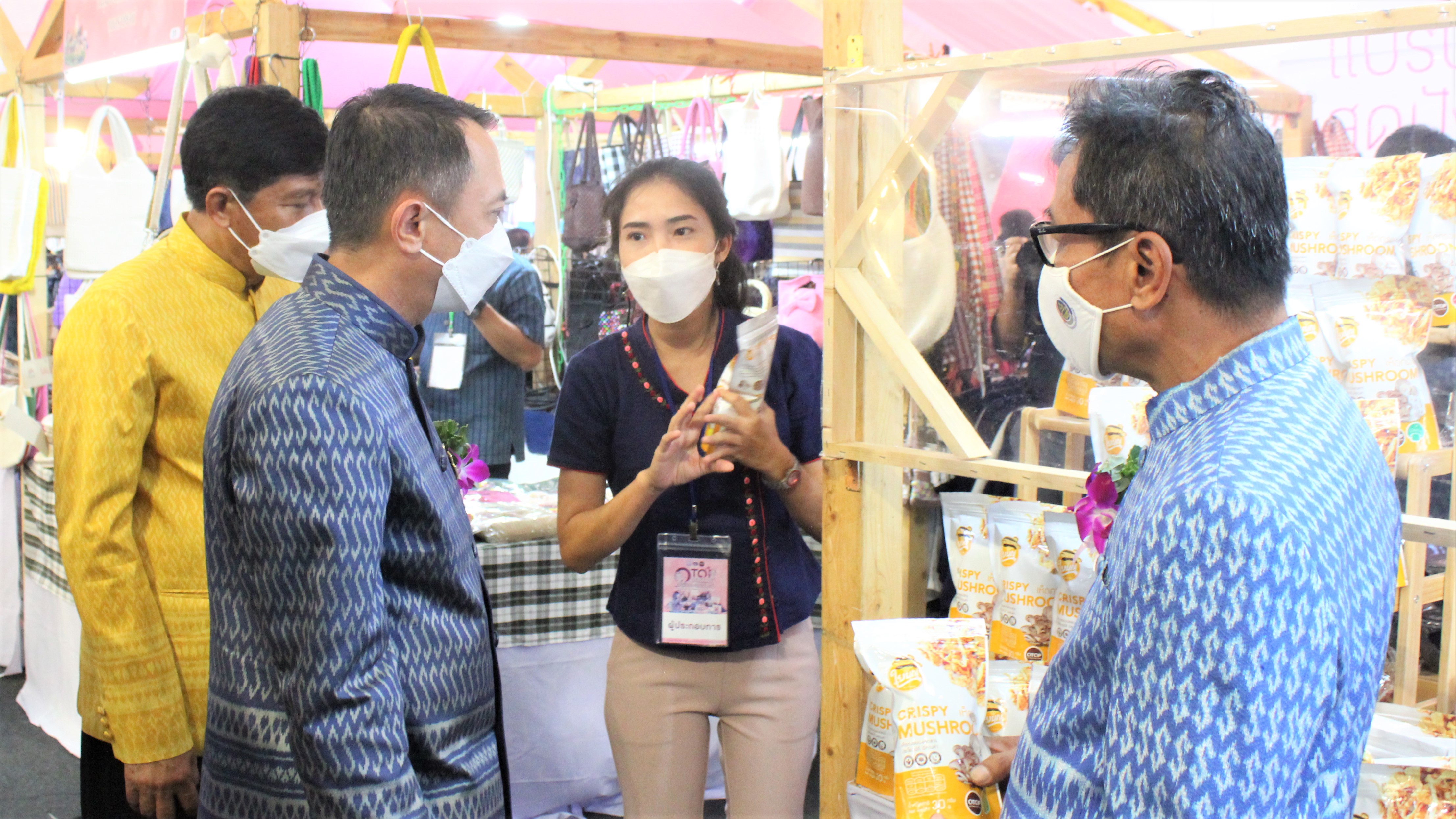 พช ยโสธร  ร่วมเปิดงาน OTOP อุบลราชธานี เสน่ห์วิถีของดีแห่งอีสานใต้ กลุ่มจังหวัดภาคตะวันออกเฉียงเหนือตอนล่าง 2 ??