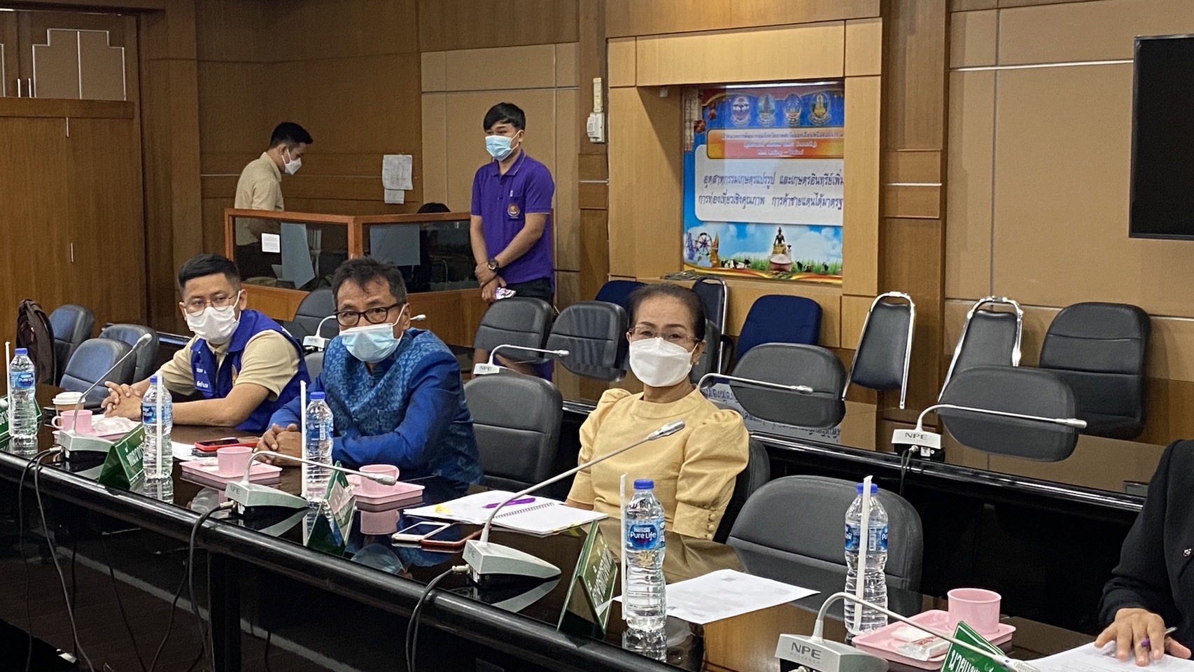 พช.ยโสธร ร่วมรับฟังการแถลงผลการดำเนินงานป้องกันและปราบปรามยาเสพติด ประจำปี 2564