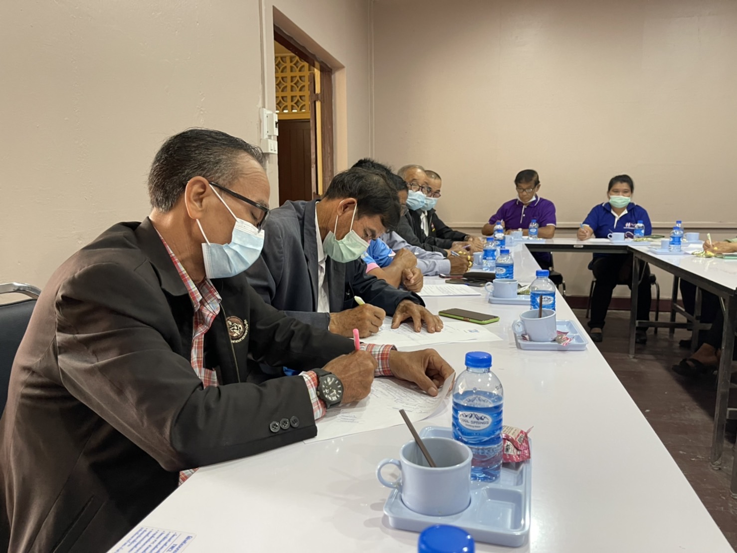 พช.ยโสธร ร่วมกับเครือข่ายกองทุนหมู่บ้านและชุมชนเมืองจังหวัดยโสธร ประชุมเพื่อพิจารณาเสนอรายชื่อกรรมการผู้ทรงคุณวุฒิในคณะกรรมการกองทุนหมู่บ้านและชุมชนเมืองแห่งชาติ