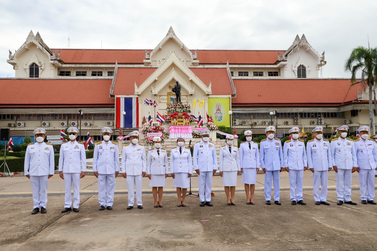 พช. ยโสธร ร่วมพิธีวางพวงมาลาถวายราชสักการะพระบรมราชานุสาวรีย์ พระบาทสมเด็จพระจุลจอมเกล้าเจ้าอยู่หัว ในวันปิยมหาราช ?
