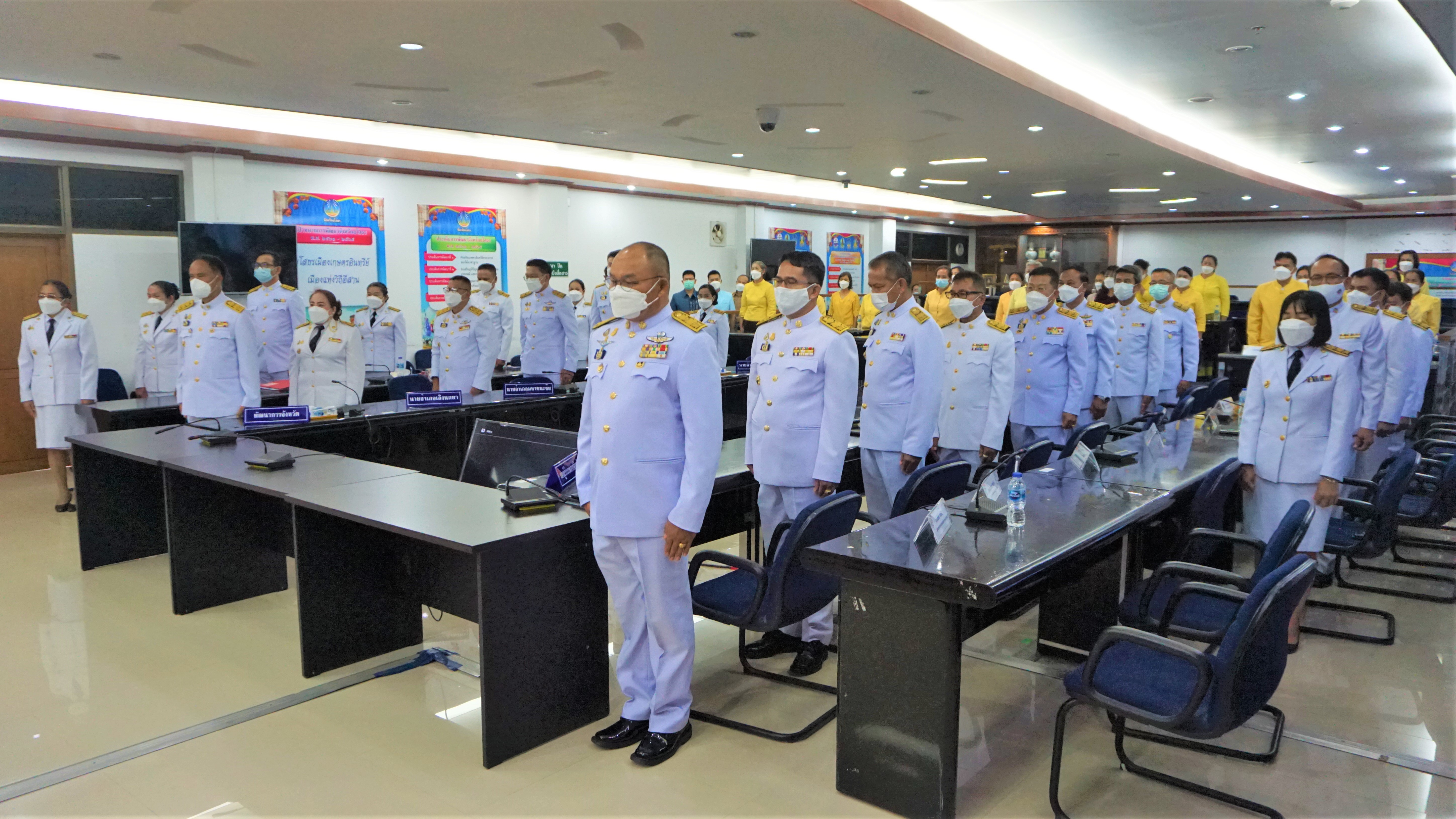 พช.ยโสธร สนองพระปณิธาน เจ้าฟ้าสิริวัณณวรีฯ มอบแบบผ้าบาติก ลายพระราชทาน สานต่อปณิธานหัตถศิลป์ล้ำค่า พระบรมราชชนนีพันปีหลวง ??