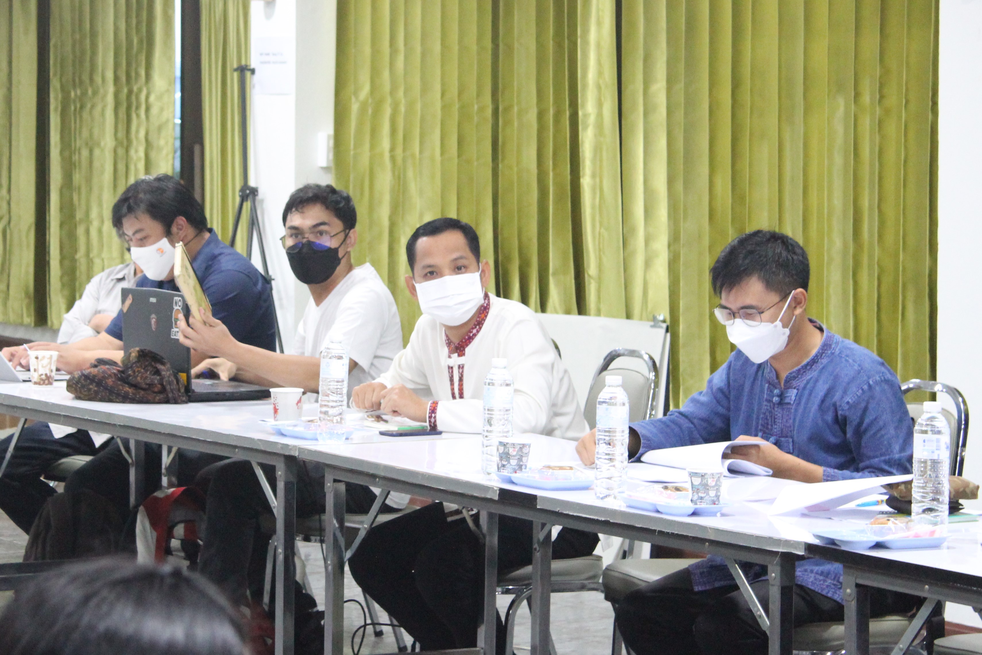 พช.ยโสธร ร่วมกิจกรรม เวทีการหารือแนวทางปฏิบัติการแก้จนด้วยพืชสมุนไพร จังหวัดยโสธร ??