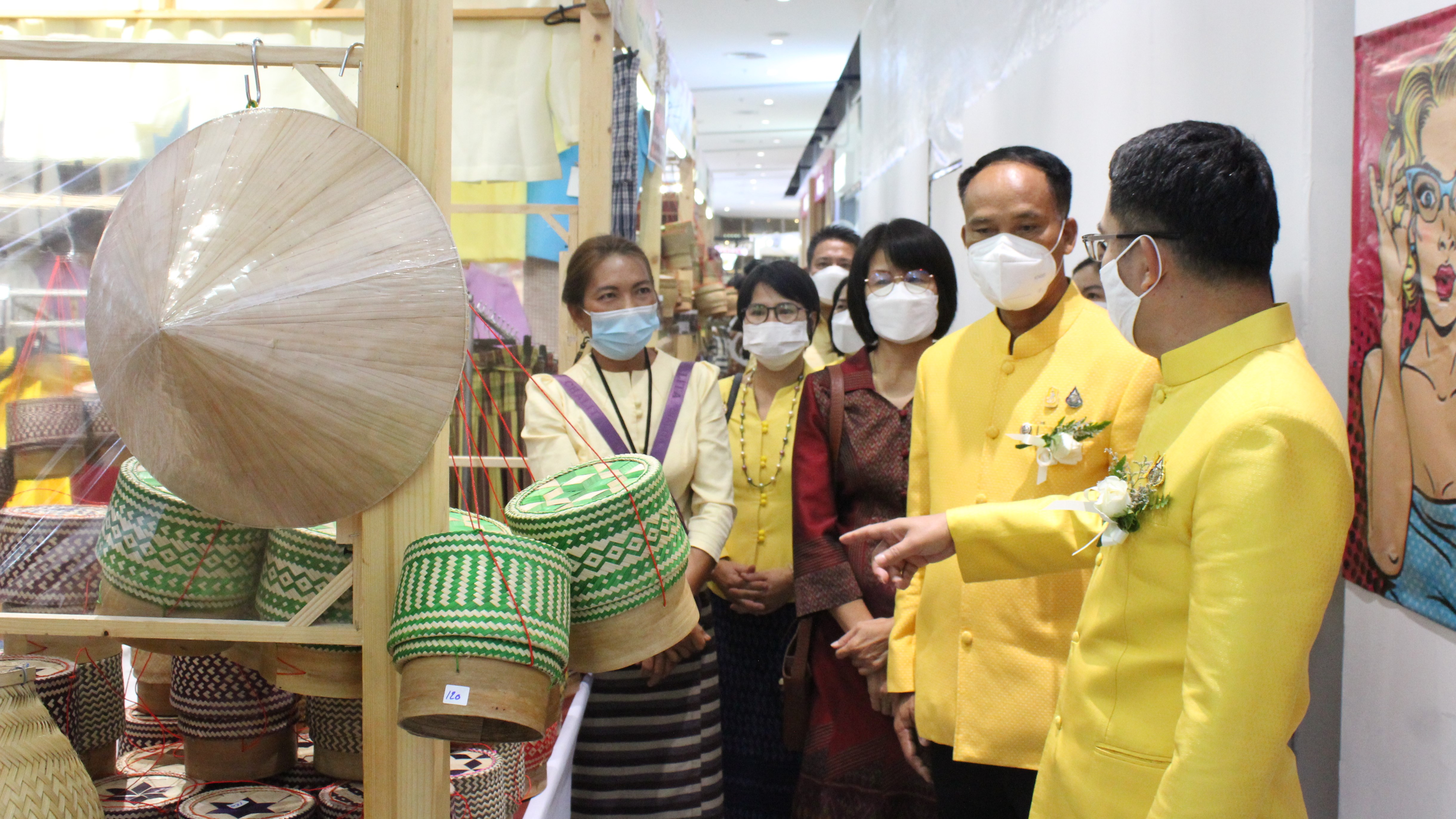 พช.ยโสธร ขนทัพสินค้า OTOP ของดีของเด่นจังหวัดยโสธร  จัดแสดงและจำหน่าย ณ ศูนย์การค้าเสริมไทยคอมเพล็กซ์มหาสารคาม จังหวัดมหาสารคาม ระหว่างวันที่ 4 – 8 พฤศจิกายน 2564