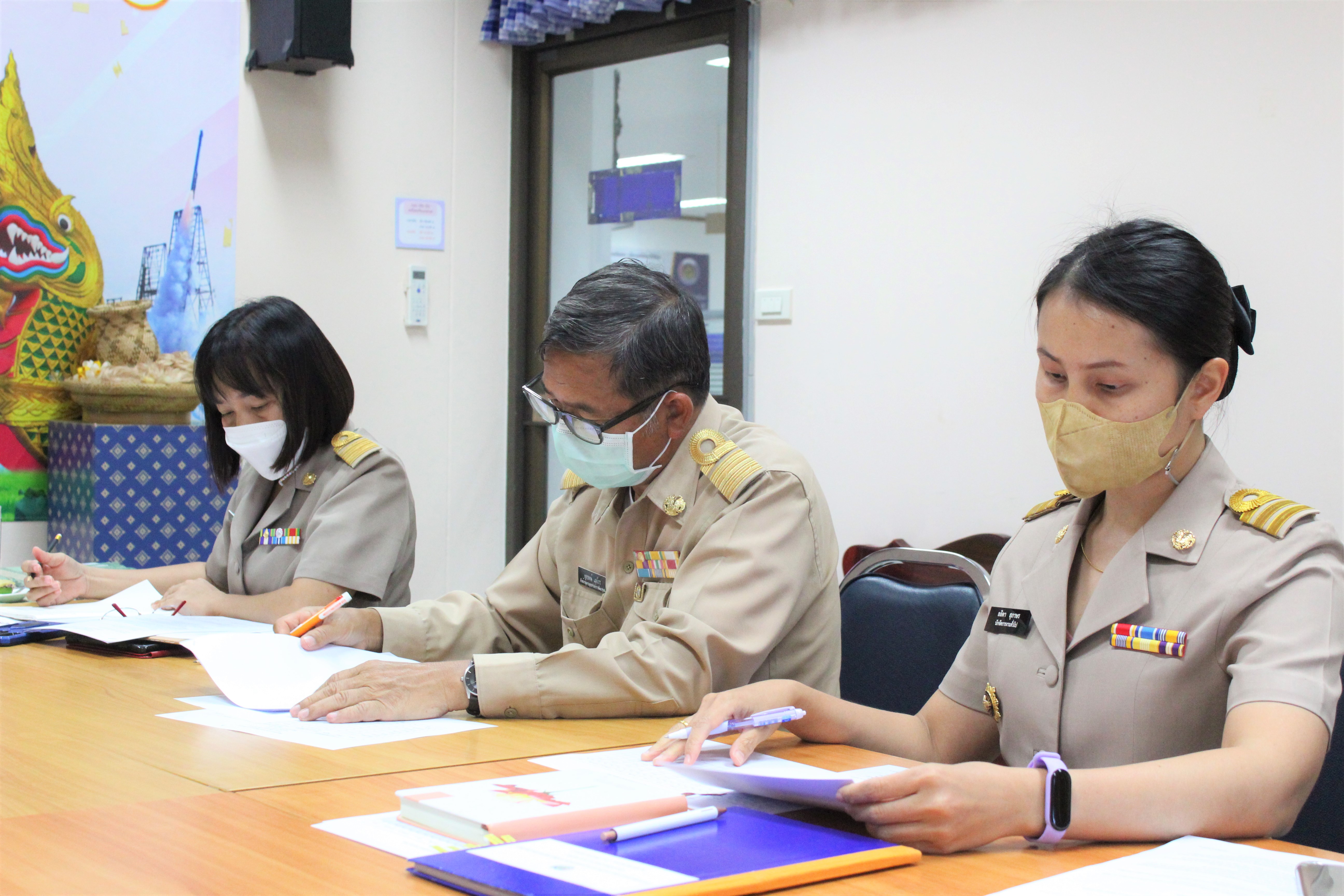 พช.ยโสธร ประชุมคณะกรรมการบริหารงานบุคคล สำนักงานพัฒนาชุมชนจังหวัดยโสธร ครั้งที่ 9/2564 ?
