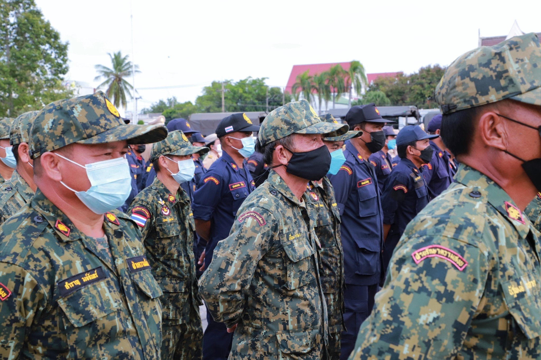 พช.ยโสธร ร่วมพิธีปล่อยแถวชุดปฏิบัติการกวาดล้างอาชญากรรม  รักษาความสงบเรียบร้อยและการป้องกันและปราบปรามยาเสพติด ในช่วงเทศกาลลอยกระทง ประจำปี 2564 จังหวัดยโสธร ?